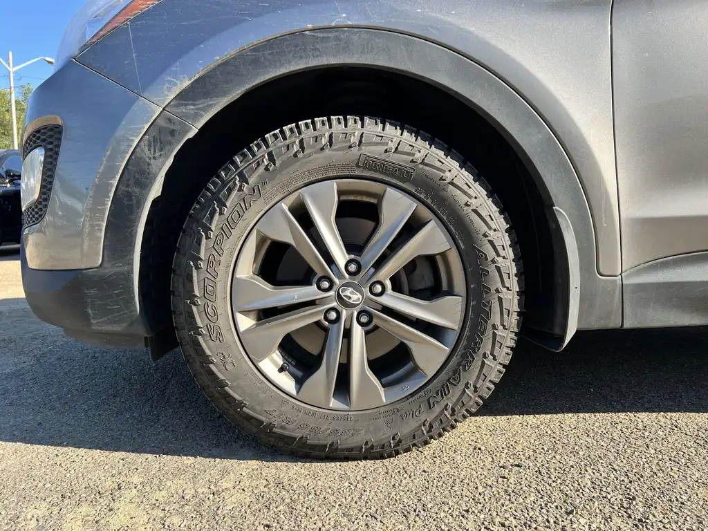 2014 Hyundai Santa Fe Sport Premium | MoonRoof | Climate Seats | Bluetooth — photo 4