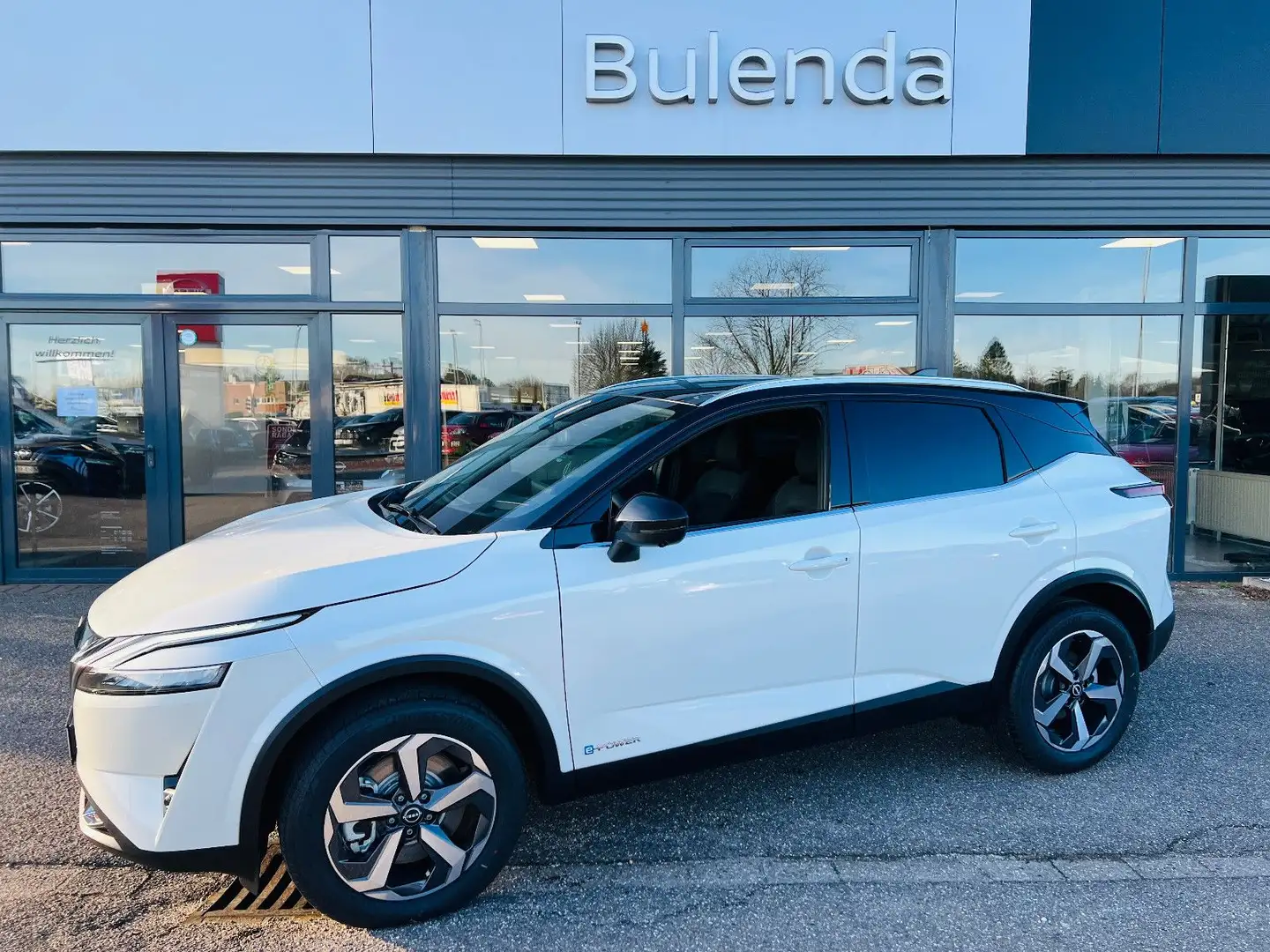 Nissan Qashqai e-Power N-Connecta Tech. Wint. Des. Bus. Weiß - 1