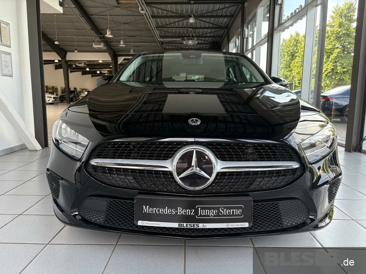 Mercedes-Benz A 160 A 160 Progressive RüKam+MBUXHighEnd+Ambi+Klima+SHZ Czarny - 2