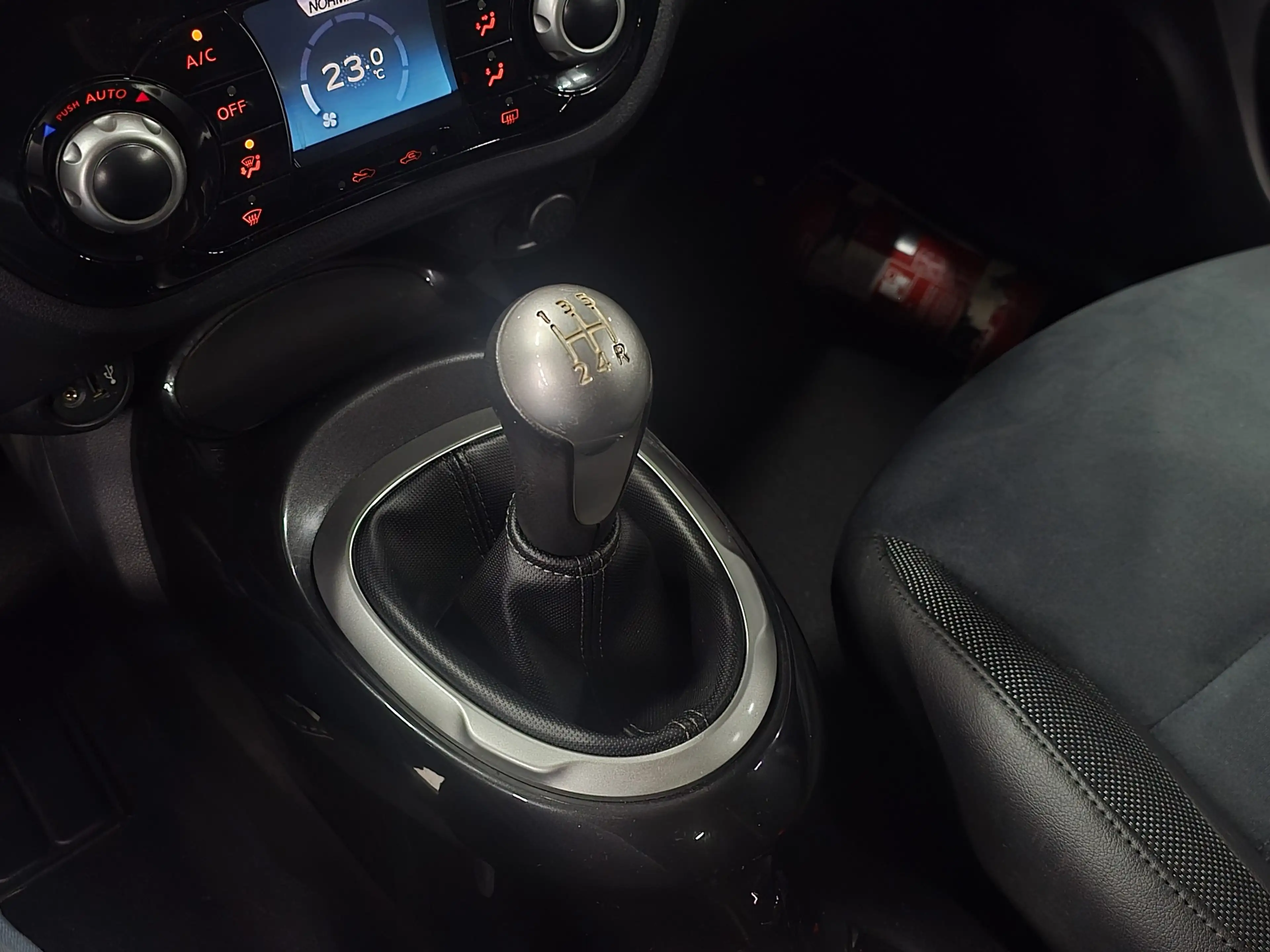 Nissan Juke 1.6i * 1er prop * Camera * Airco * Garantie * — photo 15