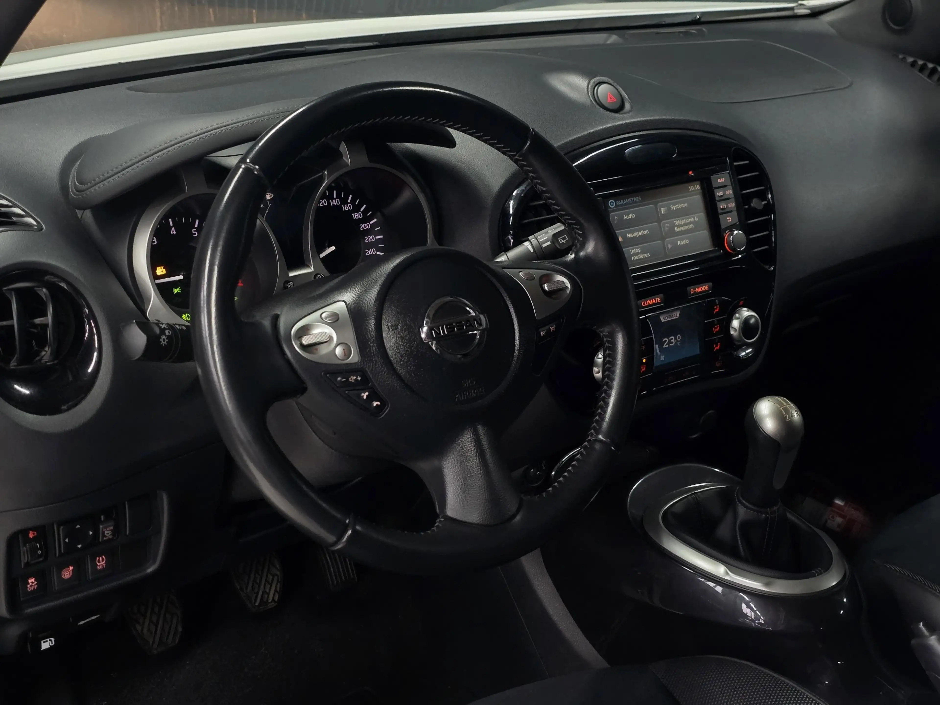 Nissan Juke 1.6i * 1er prop * Camera * Airco * Garantie * — photo 10