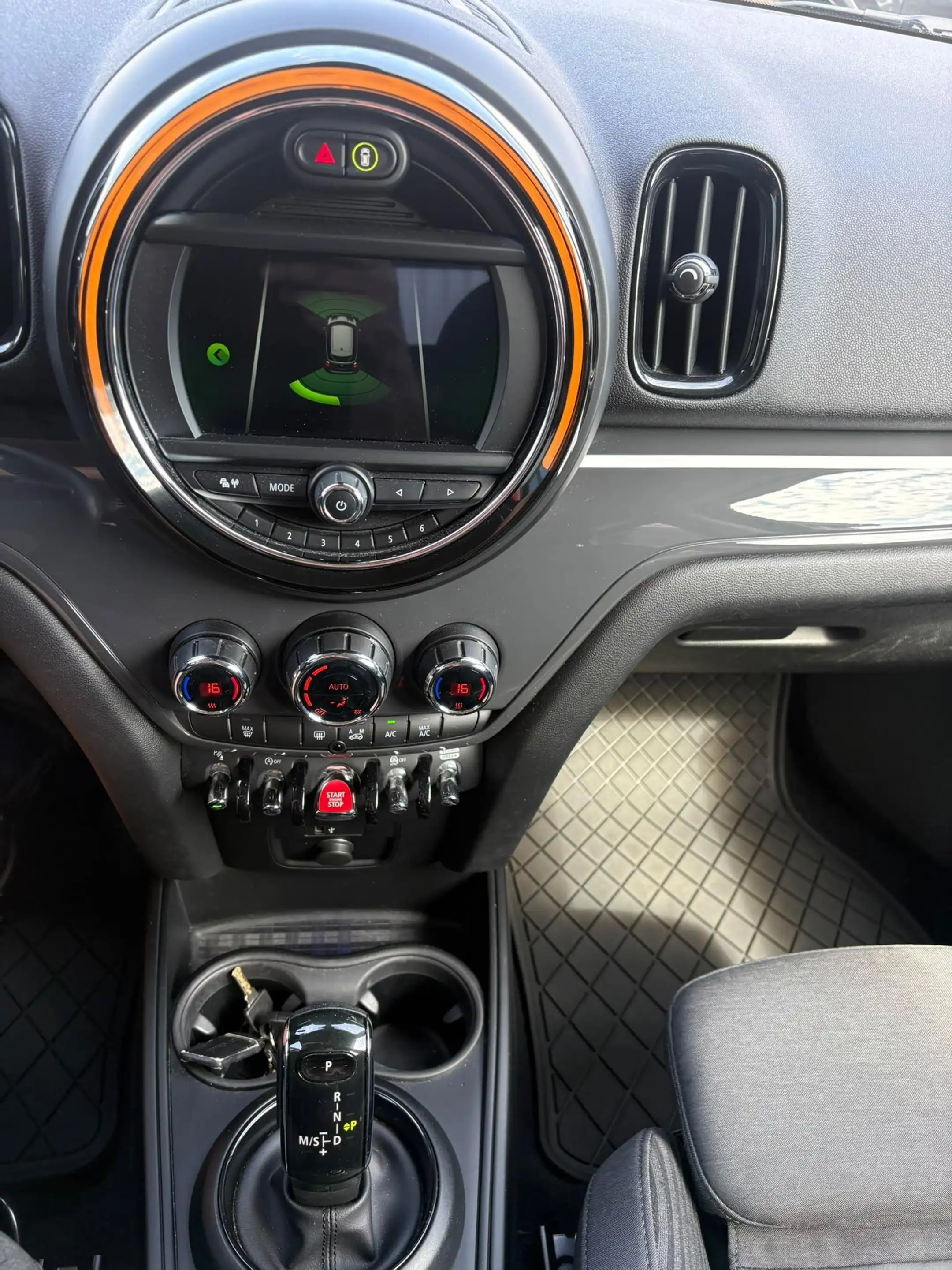 MINI Cooper Countryman 1.5 Dutch Made Edition Clima, cruise, pdc, trekhaa — photo 16