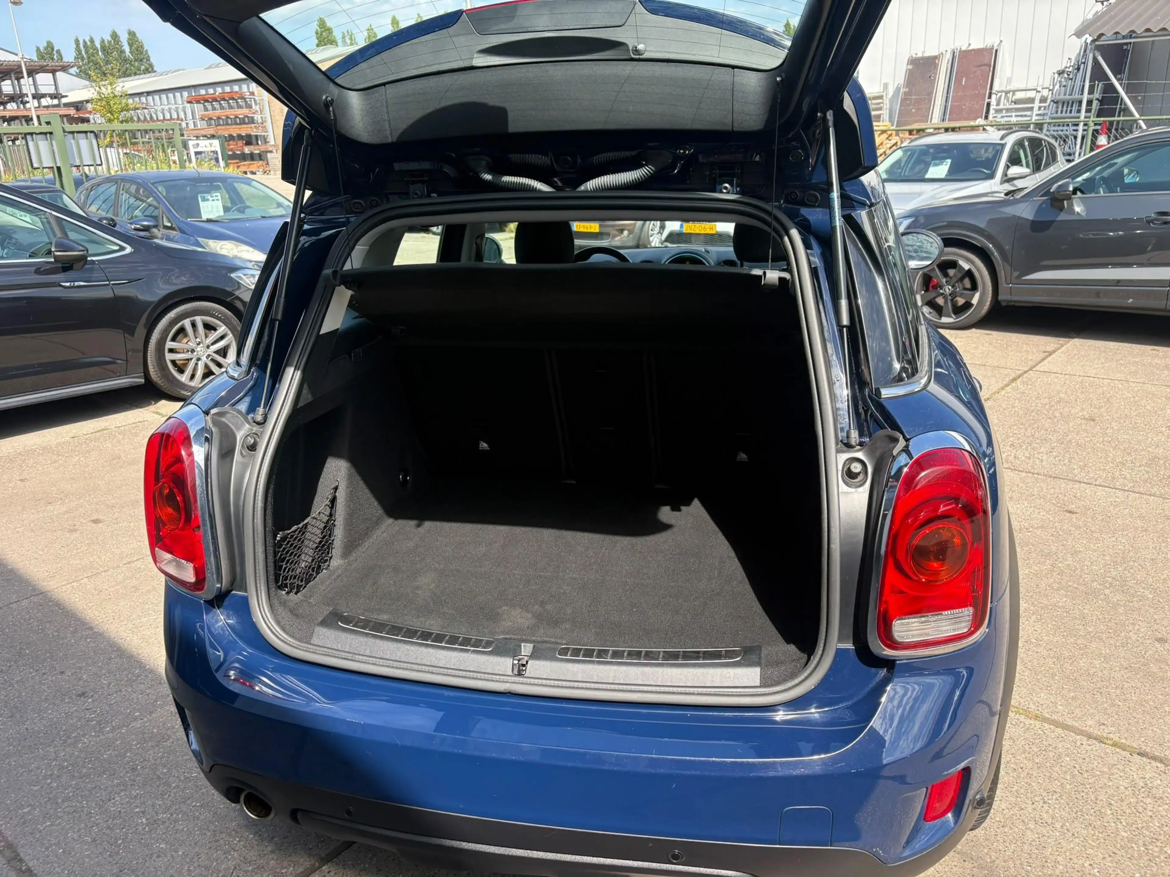 MINI Cooper Countryman 1.5 Dutch Made Edition Clima, cruise, pdc, trekhaa — photo 9