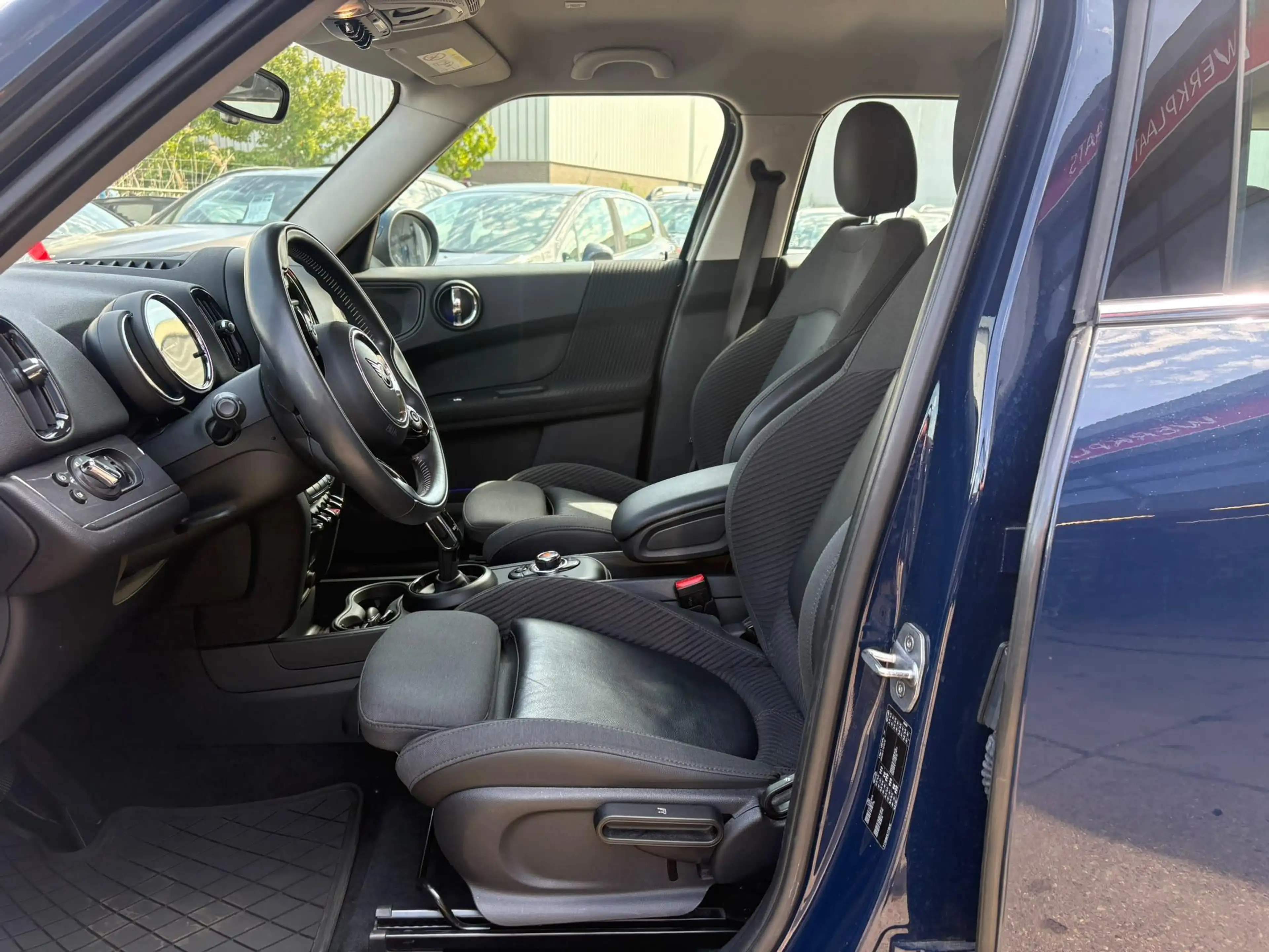 MINI Cooper Countryman 1.5 Dutch Made Edition Clima, cruise, pdc, trekhaa — photo 10