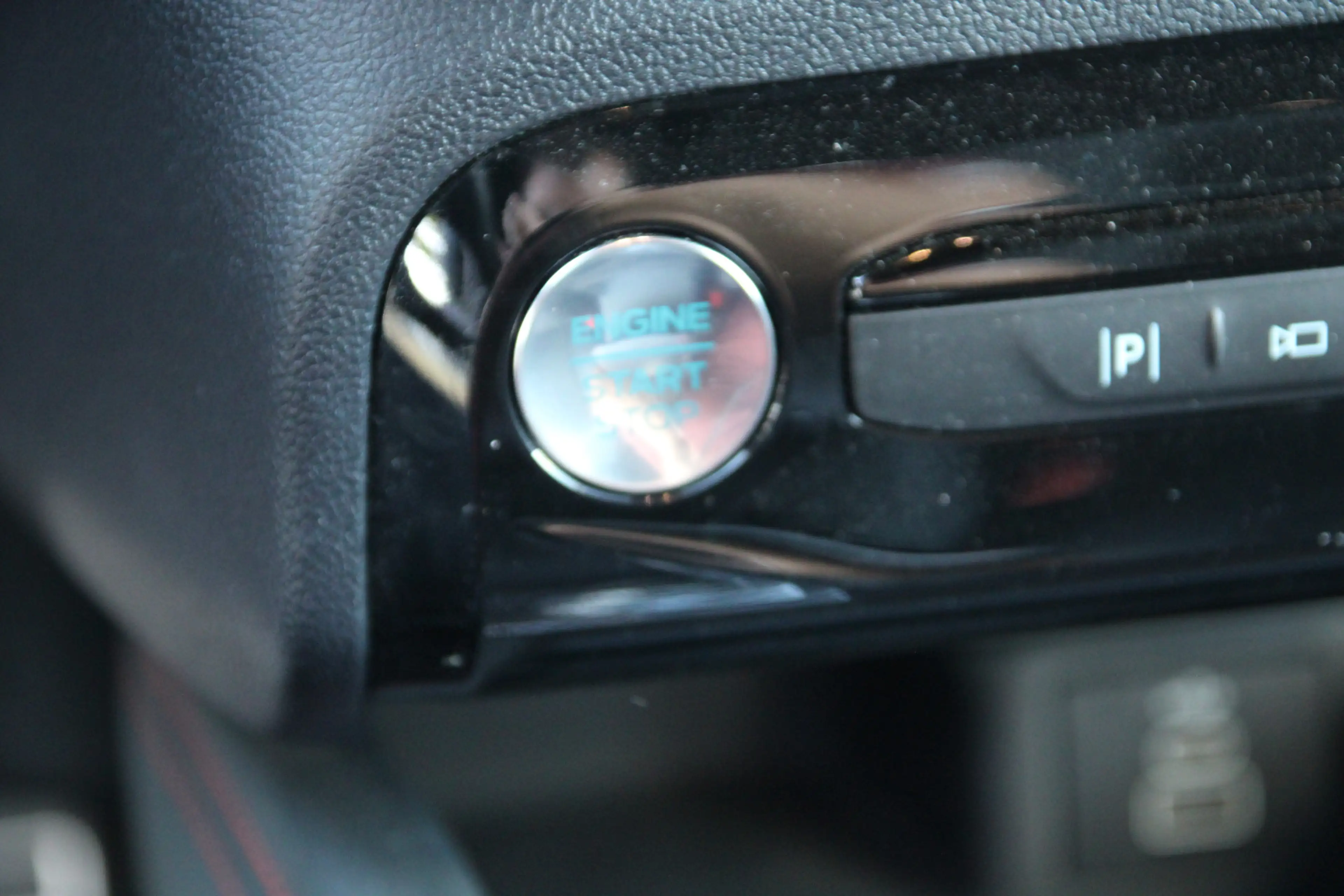 Ford Kuga 2.5 PHEV ST-Line X MATRIX LED | AGR STOELEN | B&O — photo 40