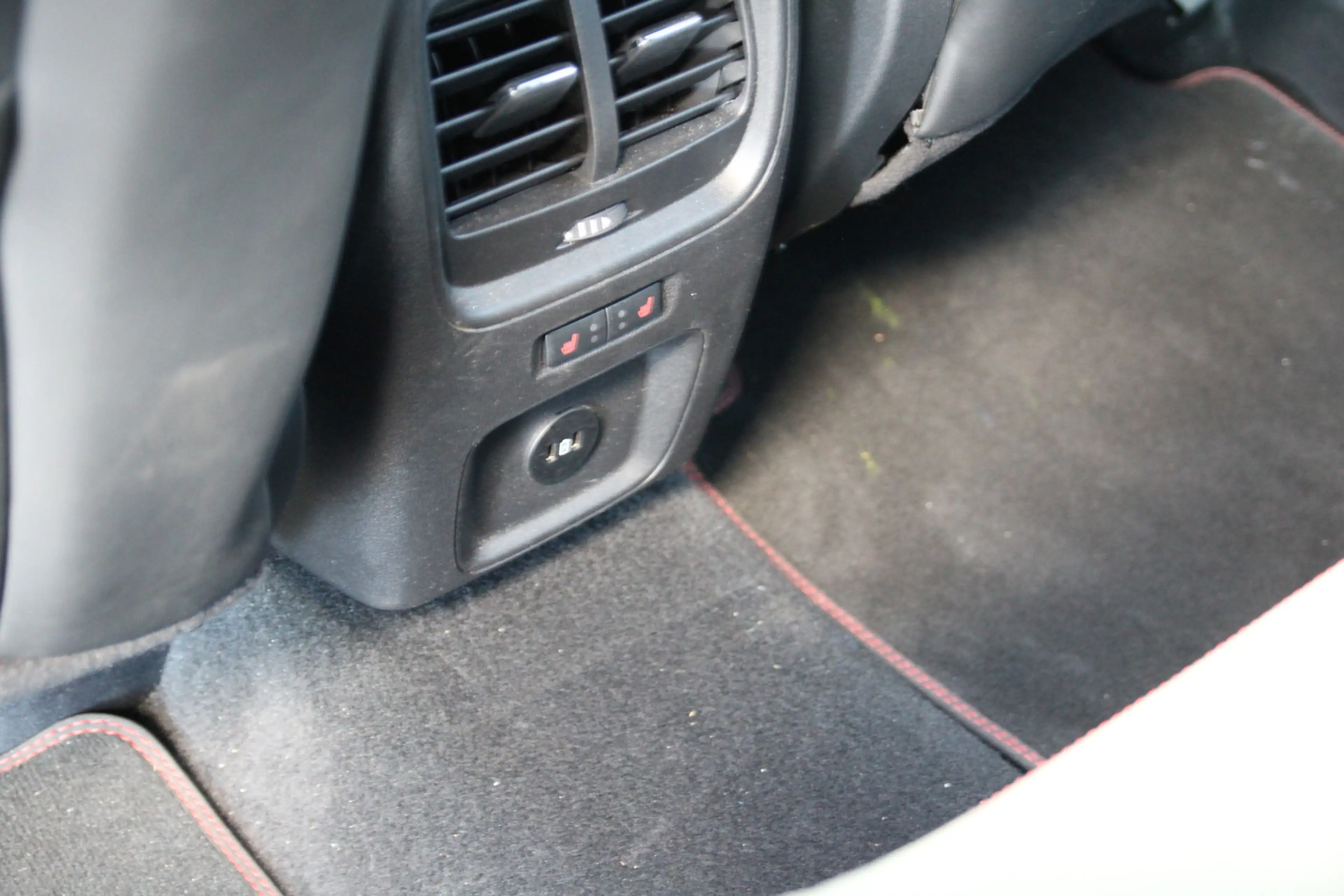 Ford Kuga 2.5 PHEV ST-Line X MATRIX LED | AGR STOELEN | B&O — photo 22