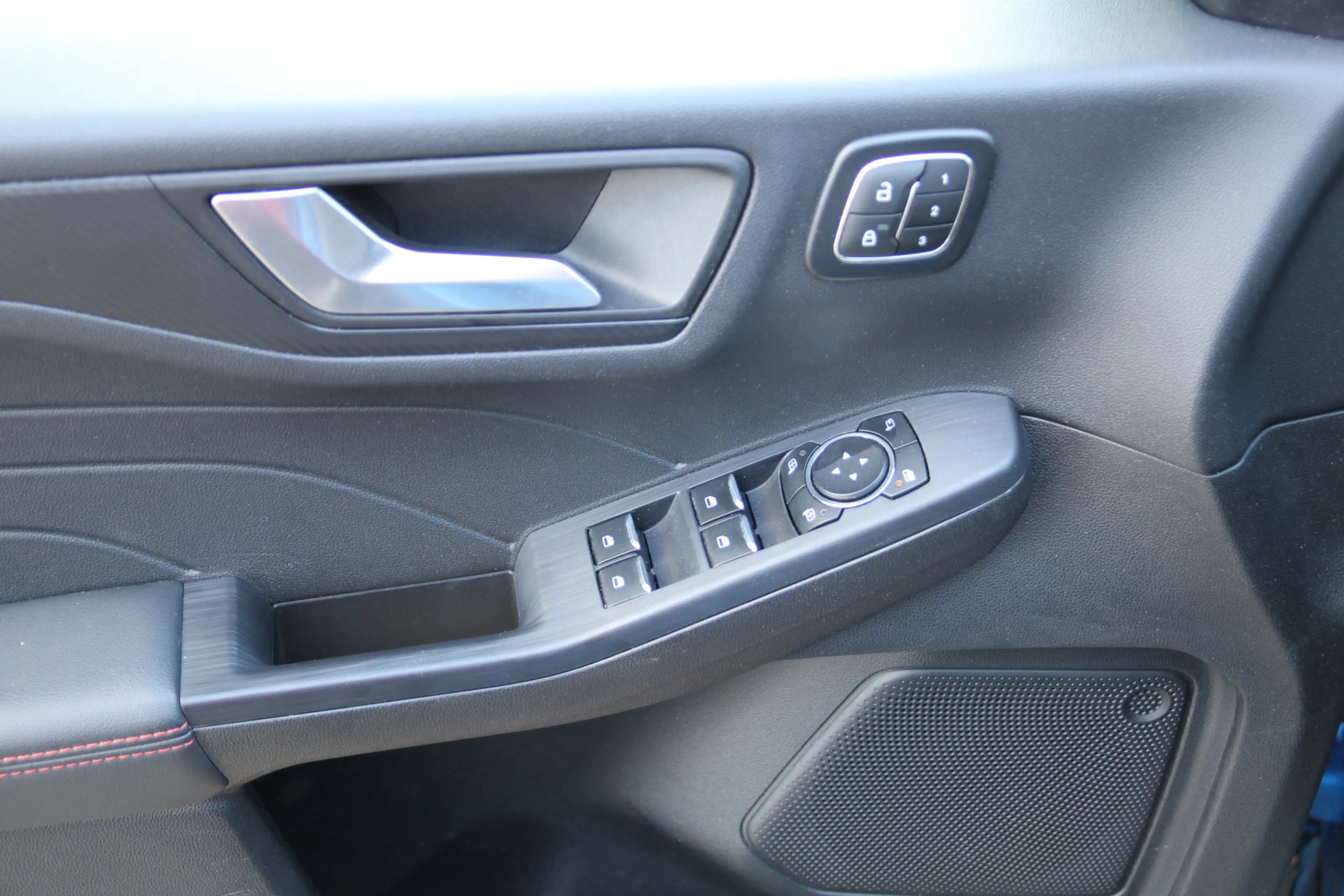 Ford Kuga 2.5 PHEV ST-Line X MATRIX LED | AGR STOELEN | B&O — photo 14