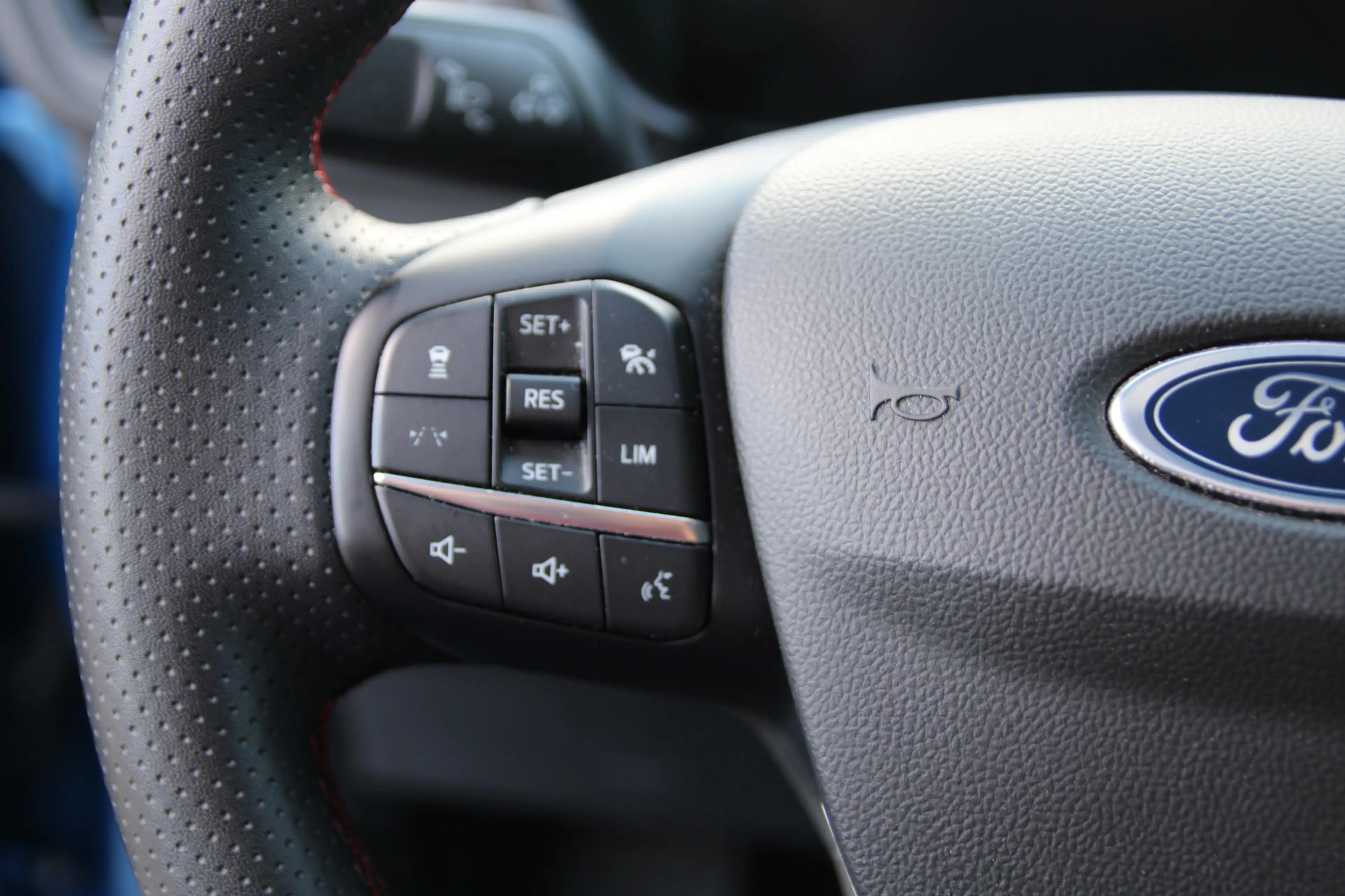 Ford Kuga 2.5 PHEV ST-Line X MATRIX LED | AGR STOELEN | B&O — photo 23