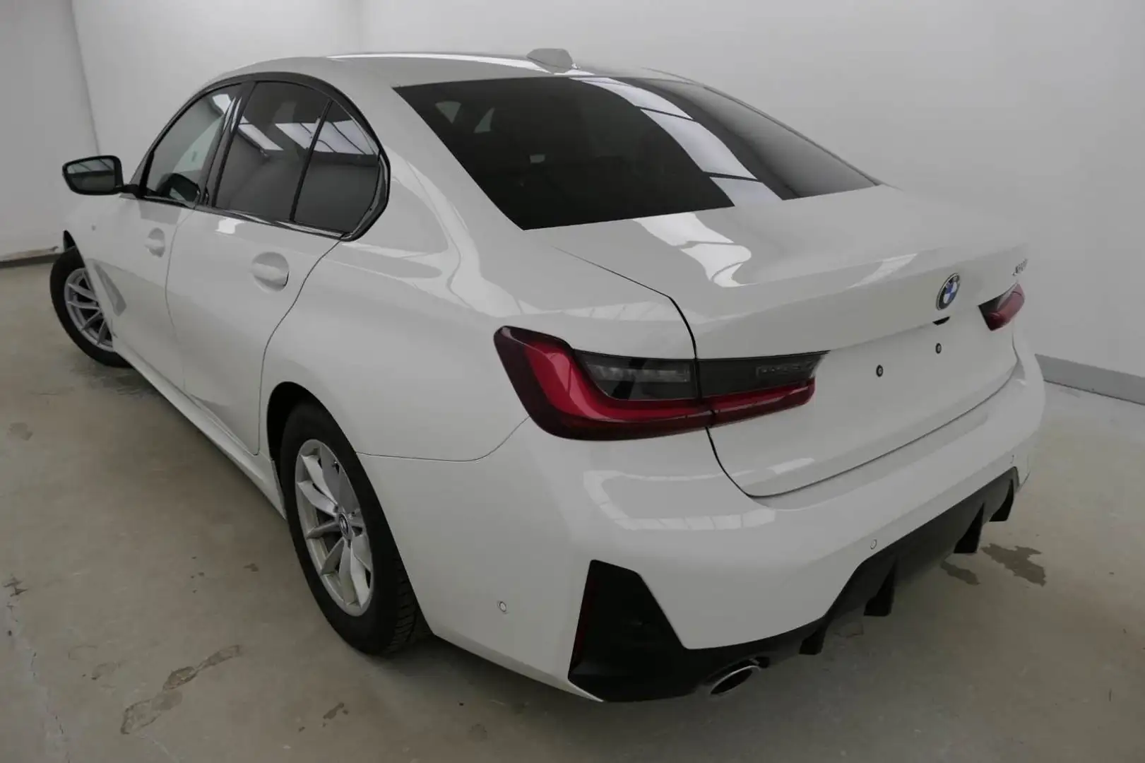 BMW 320 i Aut. M Sport/Head-Up/el.Sitze/ACC/HiFi Blanc - 2