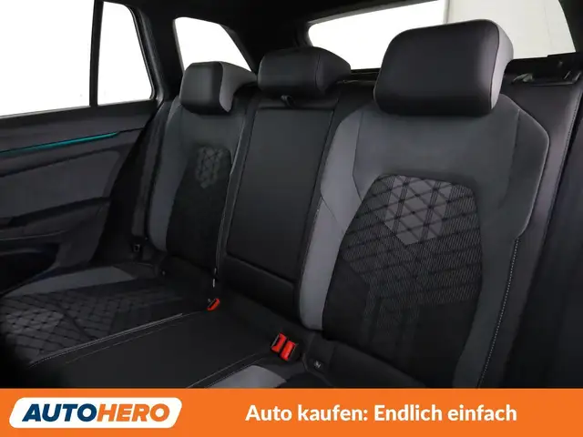 Volkswagen Golf view 14
