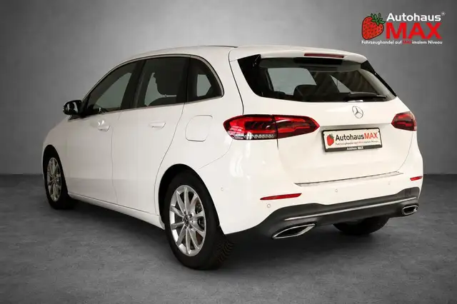 Mercedes-Benz B Class view 3