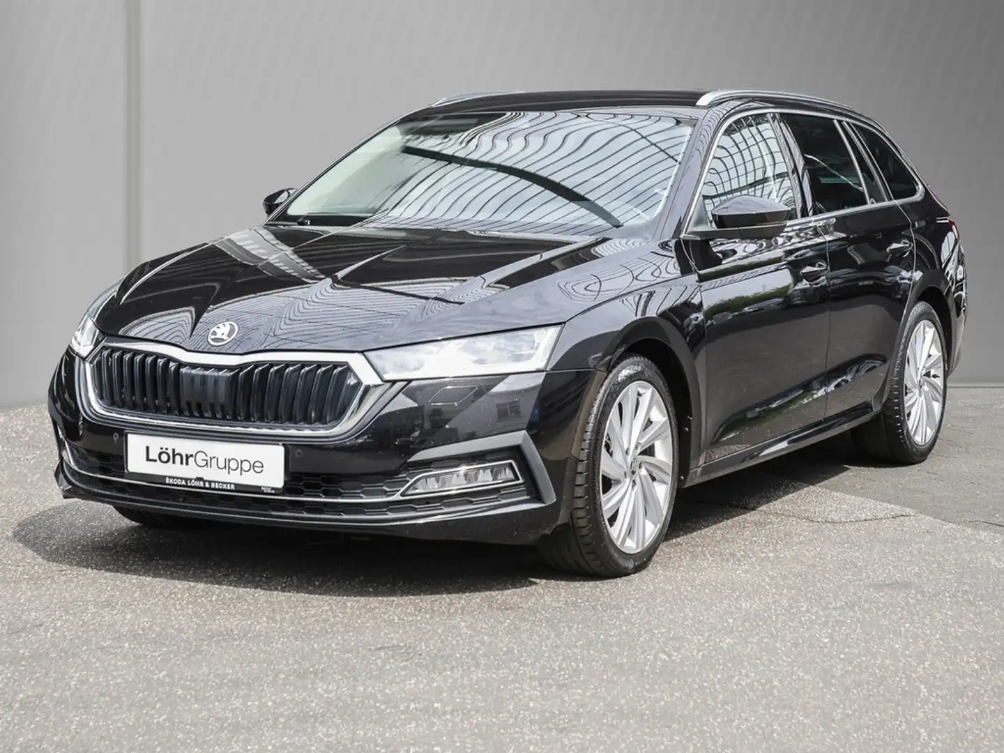 Skoda Octavia Combi 2.0 TDI DSG Style Navi/LED/SHZ Zwart - 2