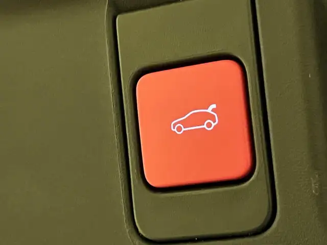 DS Automobiles DS 4 view 3