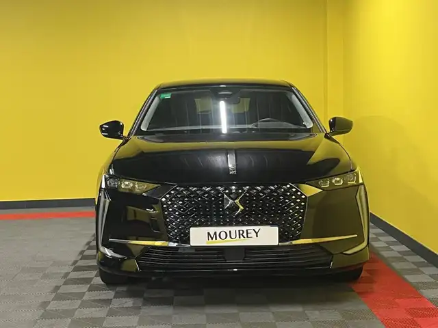 DS Automobiles DS 4 view 2