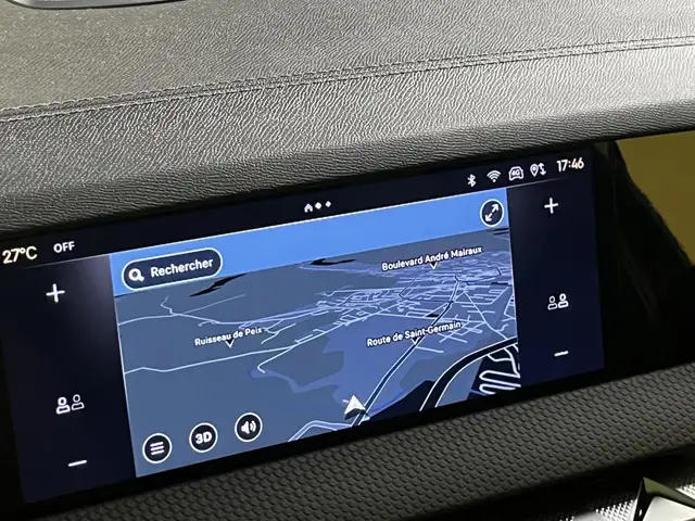 DS Automobiles DS 4 view 24
