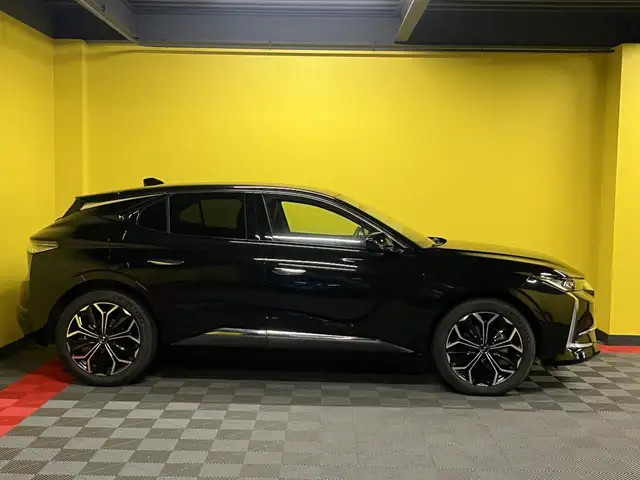 DS Automobiles DS 4 view 14