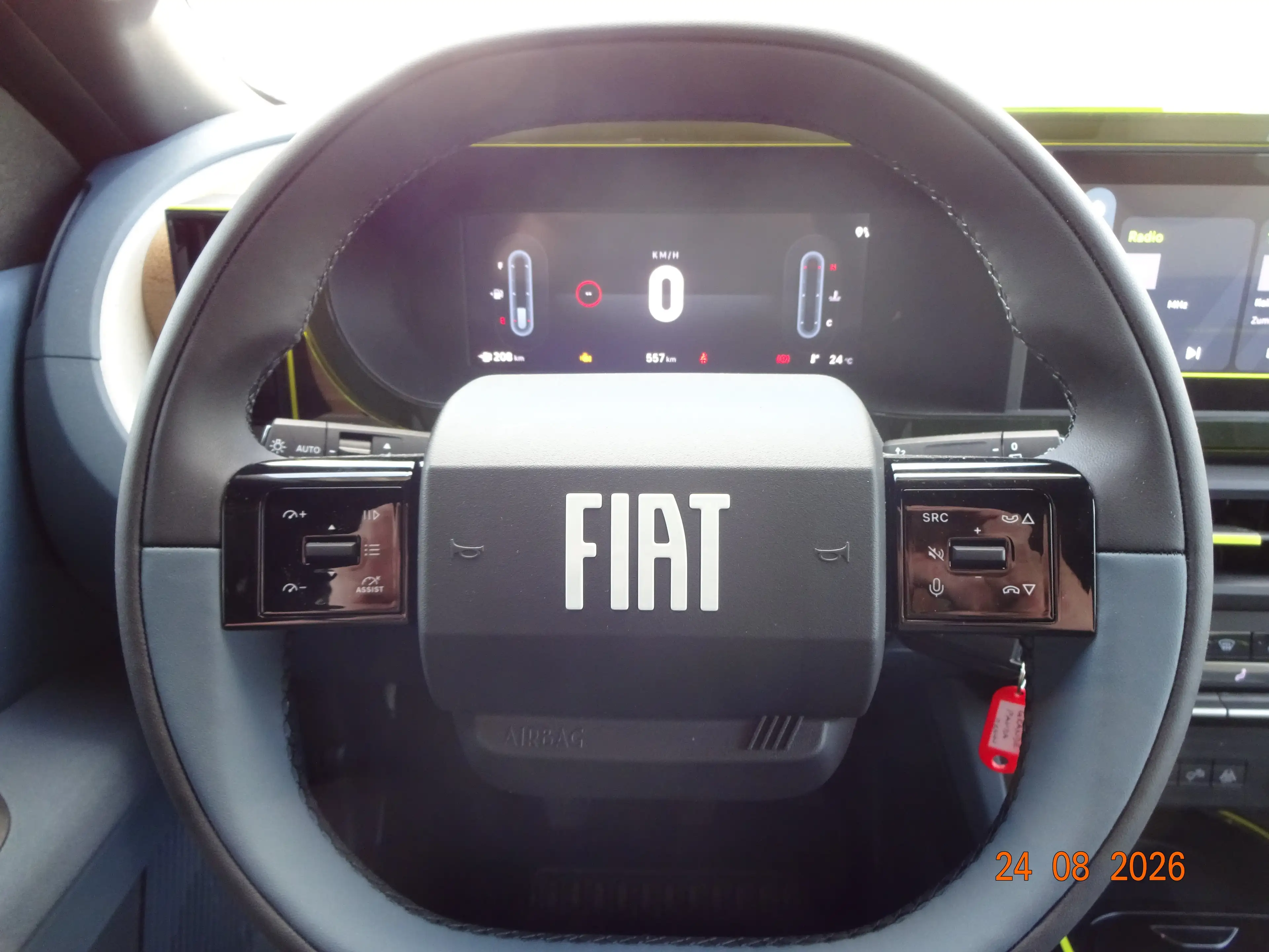 Fiat Grande Panda 1.2 Turbo La Prima — photo 11