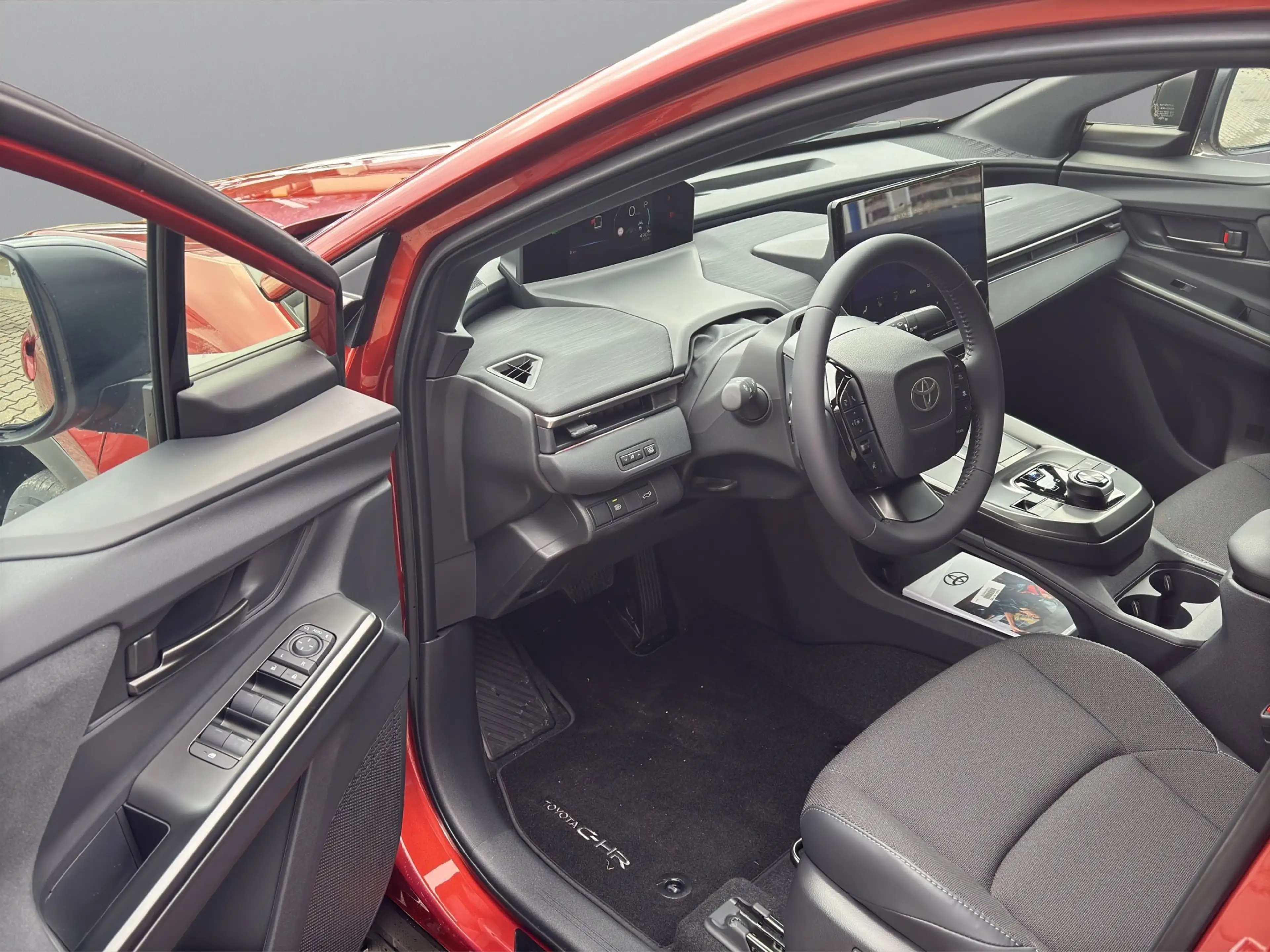 Toyota C-HR+ Teamplayer 2WD — photo 10