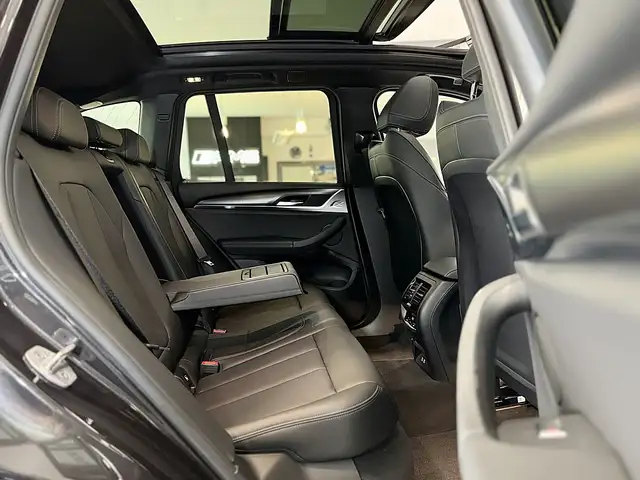 BMW X3 xDrive 20d *M-PAKET*PANO*SPZ*GARANTIE*TOP PREIS Ansicht 39