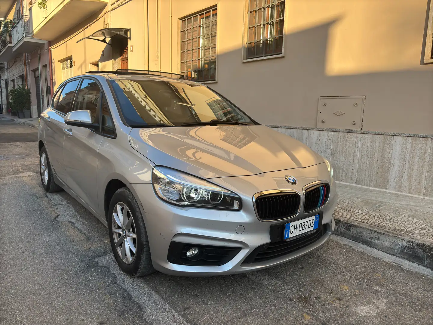 BMW 216 216d Active Tourer PELLE TETTO LED NAVI Argento - 2