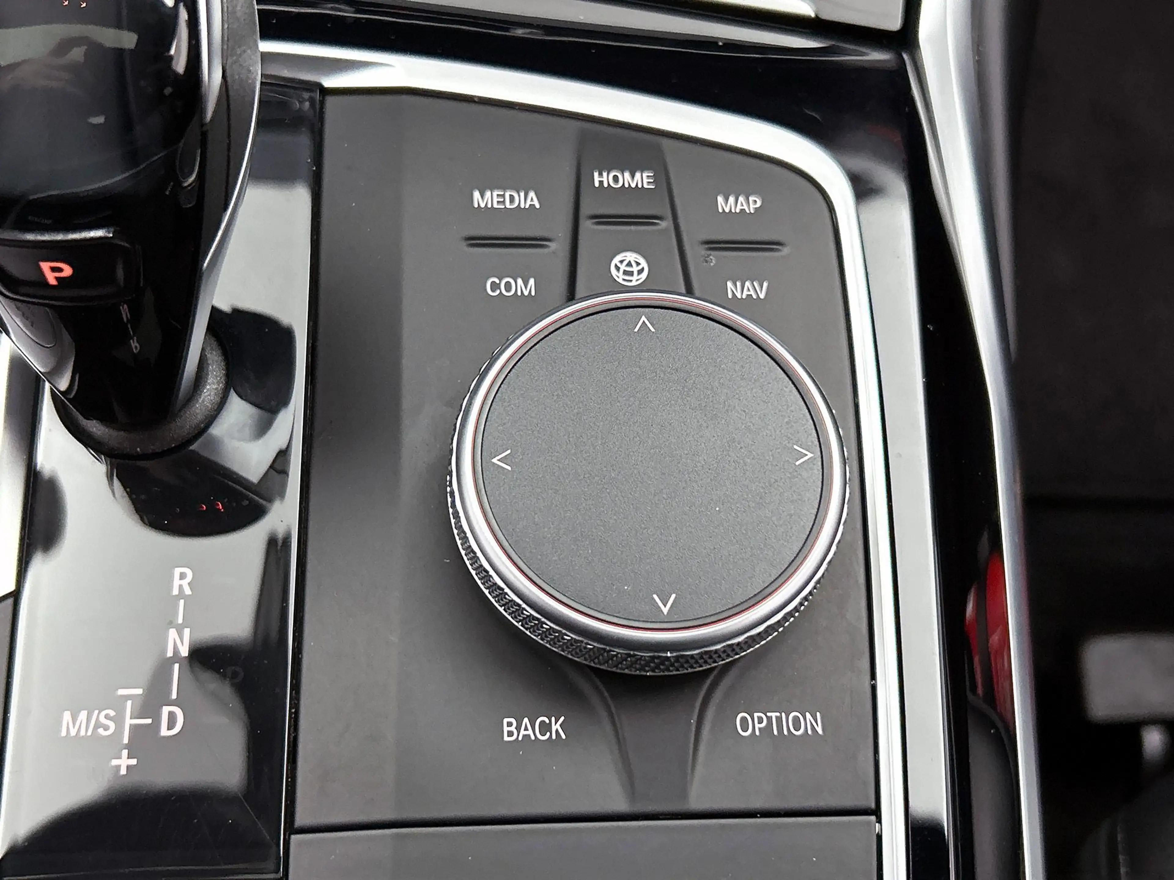 BMW 330 3-serie 330e M-Sport | Schuifdak | Harman/Kardon | — photo 26