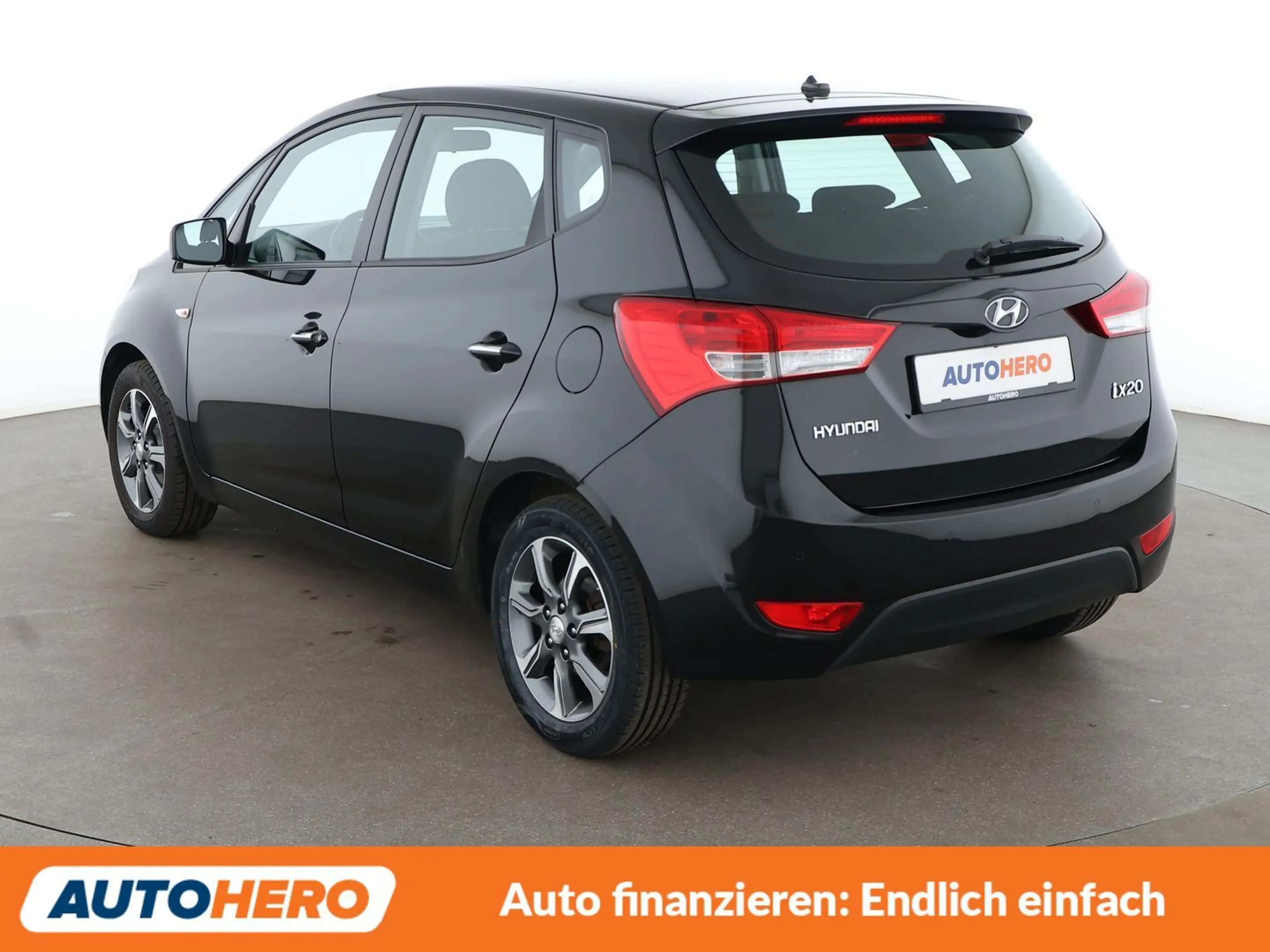 Hyundai iX20 1.6 YES! Blue*PDC*SHZ*ALU*KLIMA* — photo 4