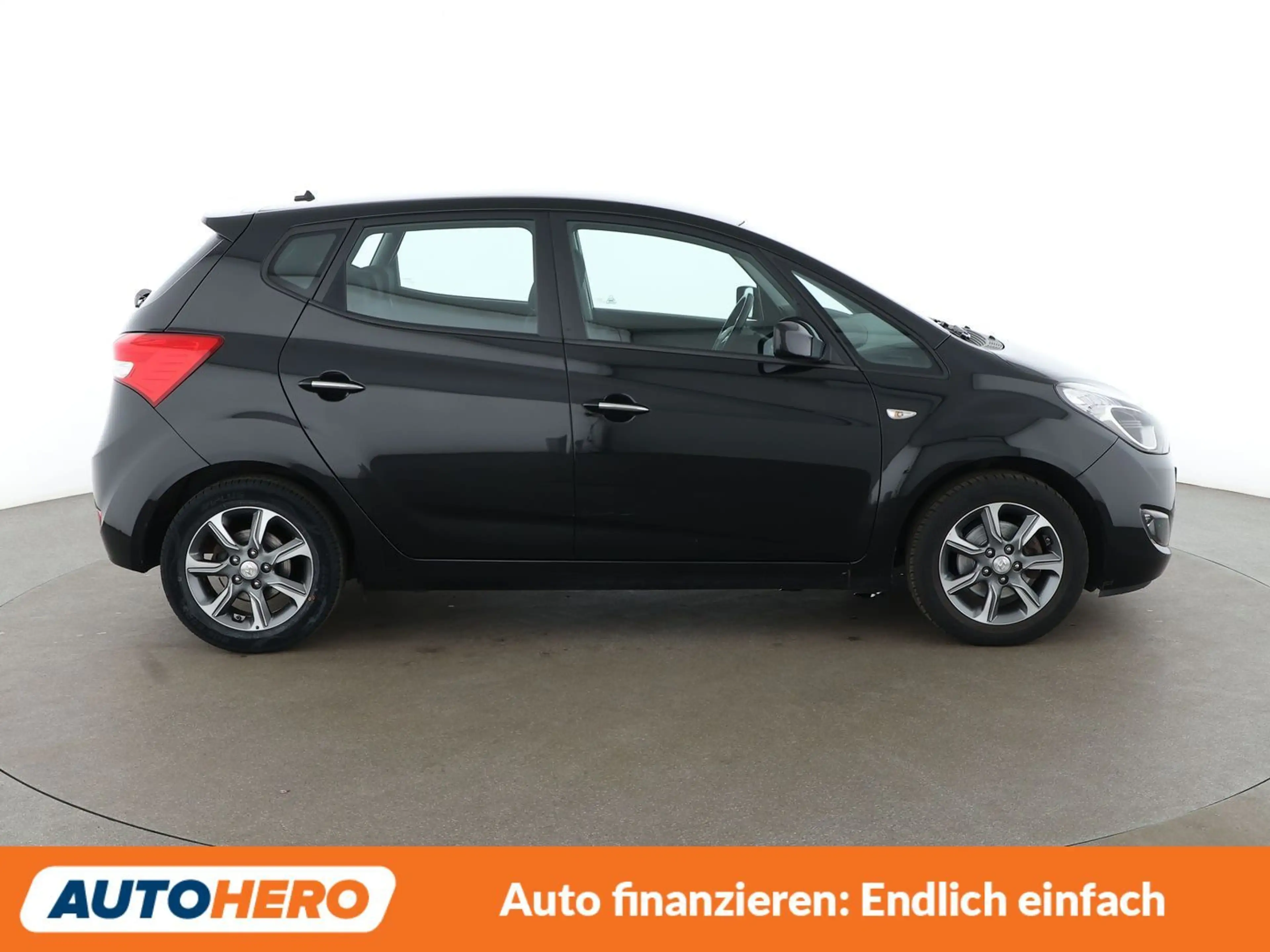 Hyundai iX20 1.6 YES! Blue*PDC*SHZ*ALU*KLIMA* — photo 7