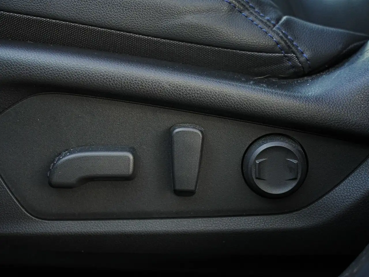 Subaru Forester снимка Subaru Forester
