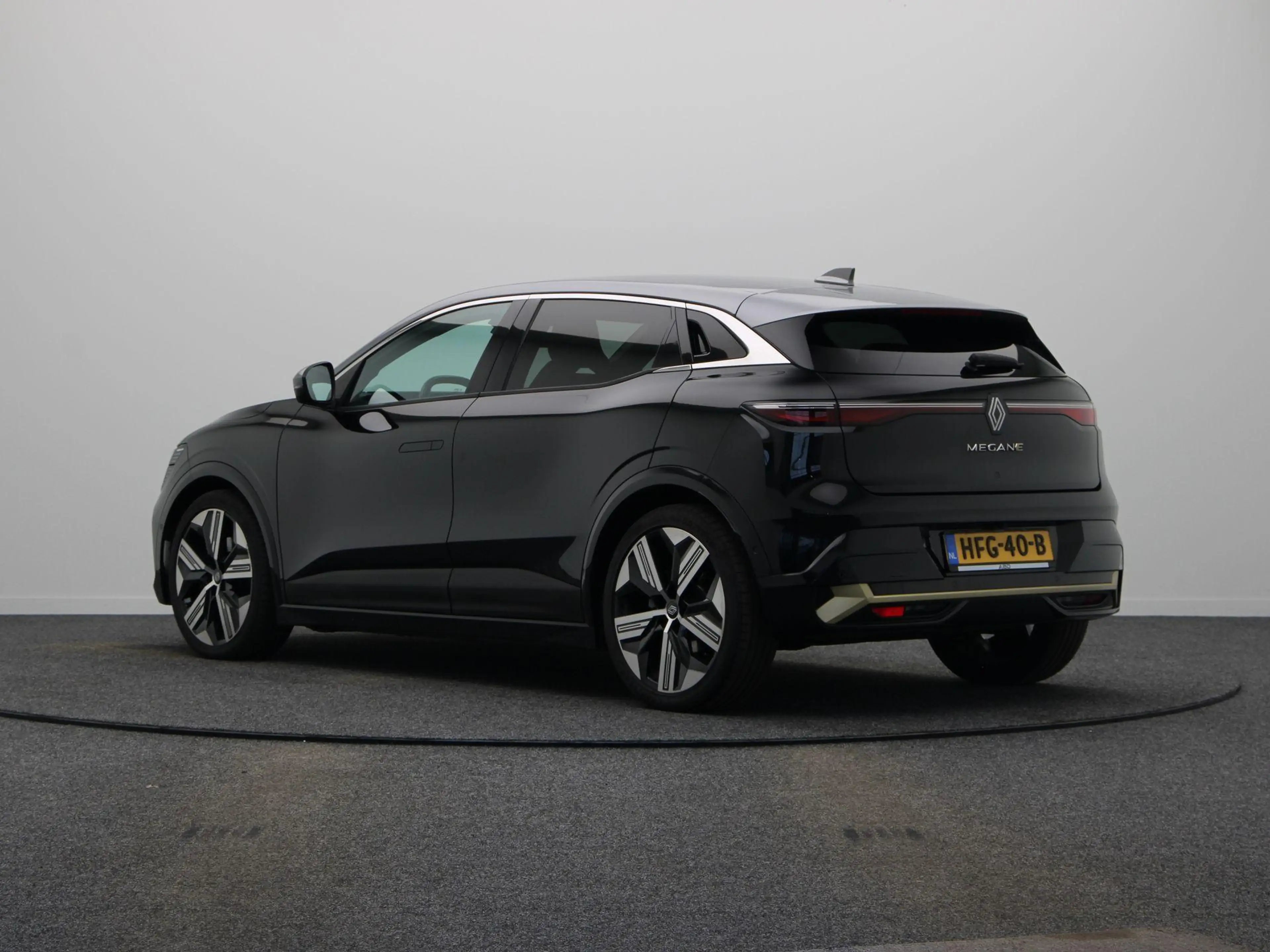 Renault Megane E-Tech EV60 Optimum Charge Iconic | Harman Kardon | Adapt — photo 2