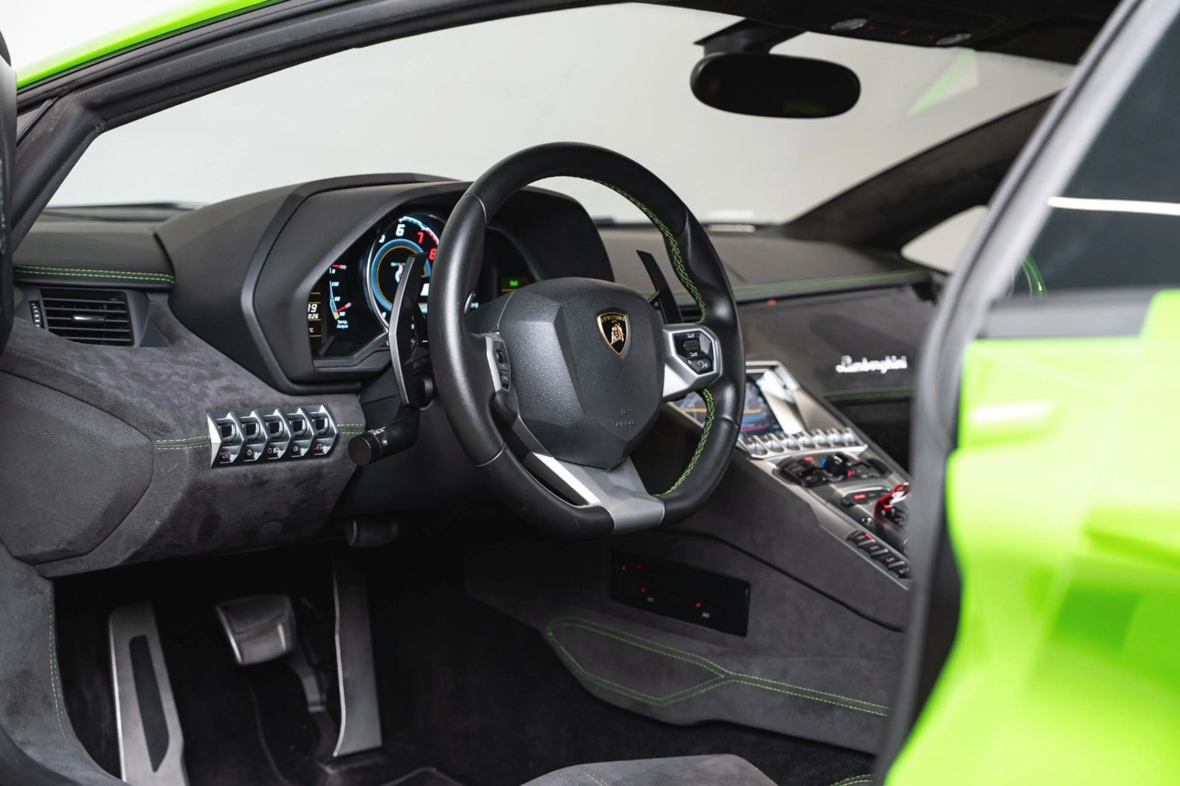 Lamborghini Aventador LP 700-4 *LIFT* BRANDING PACKAGE* — photo 15