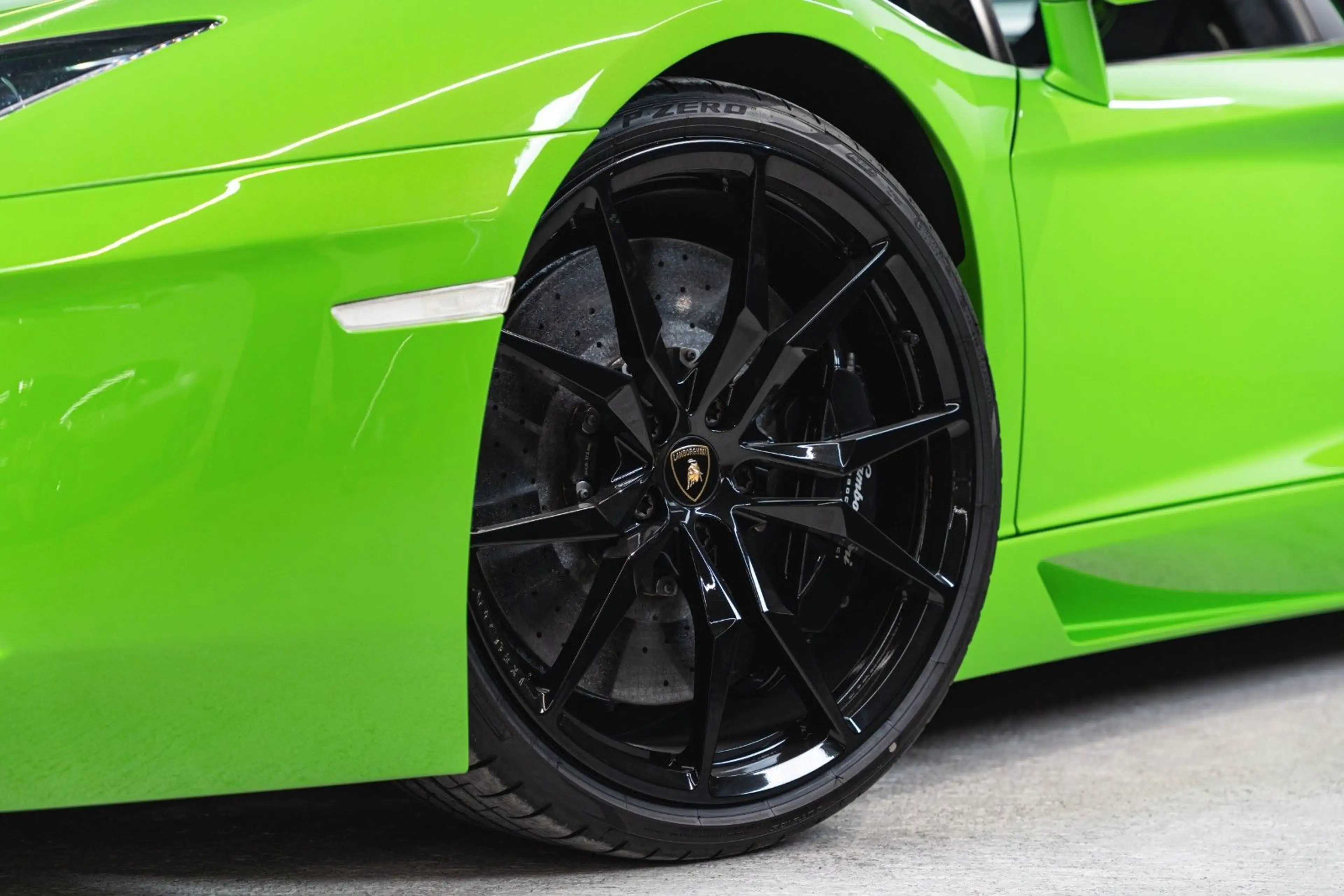 Lamborghini Aventador LP 700-4 *LIFT* BRANDING PACKAGE* — photo 14