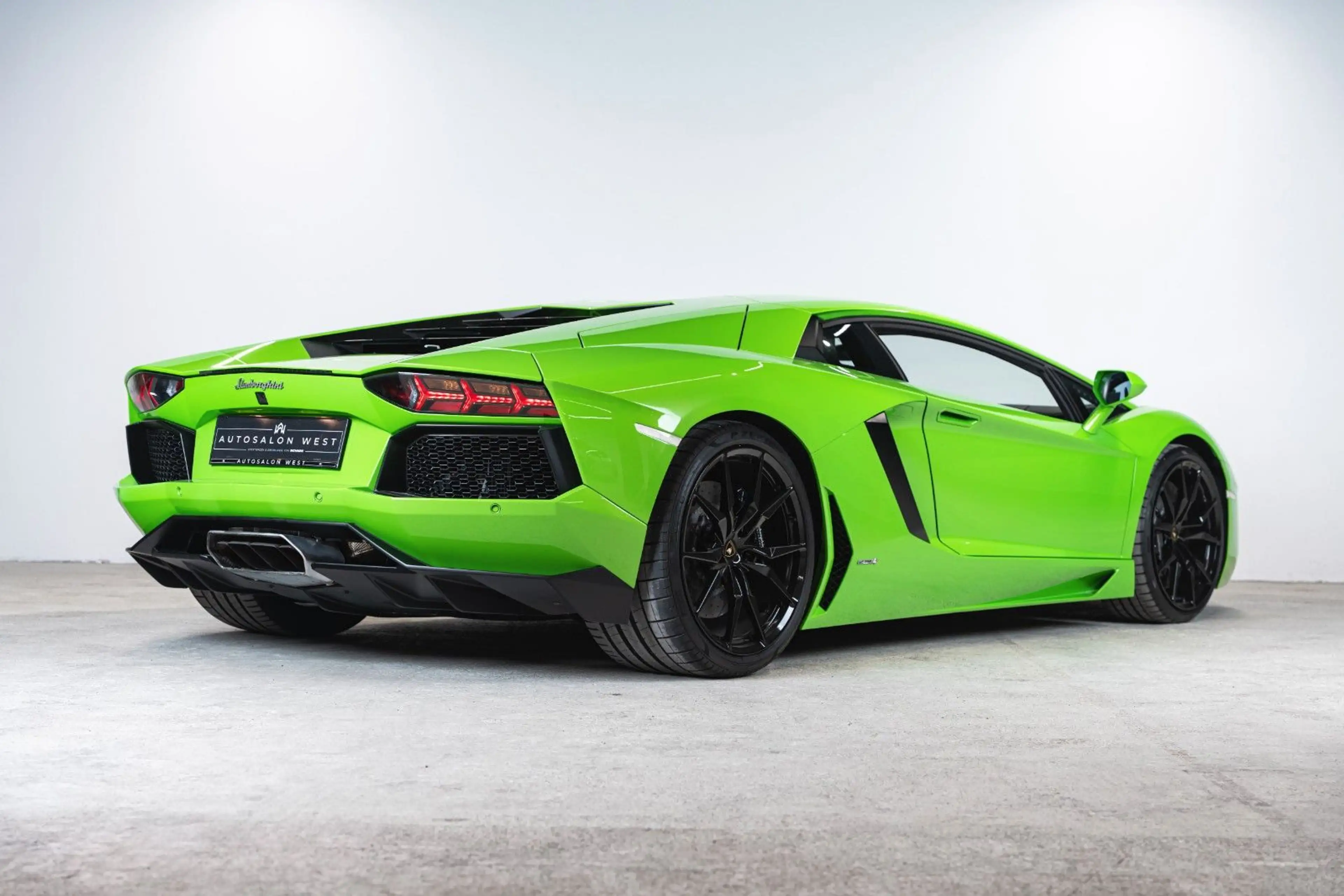 Lamborghini Aventador LP 700-4 *LIFT* BRANDING PACKAGE* — photo 10