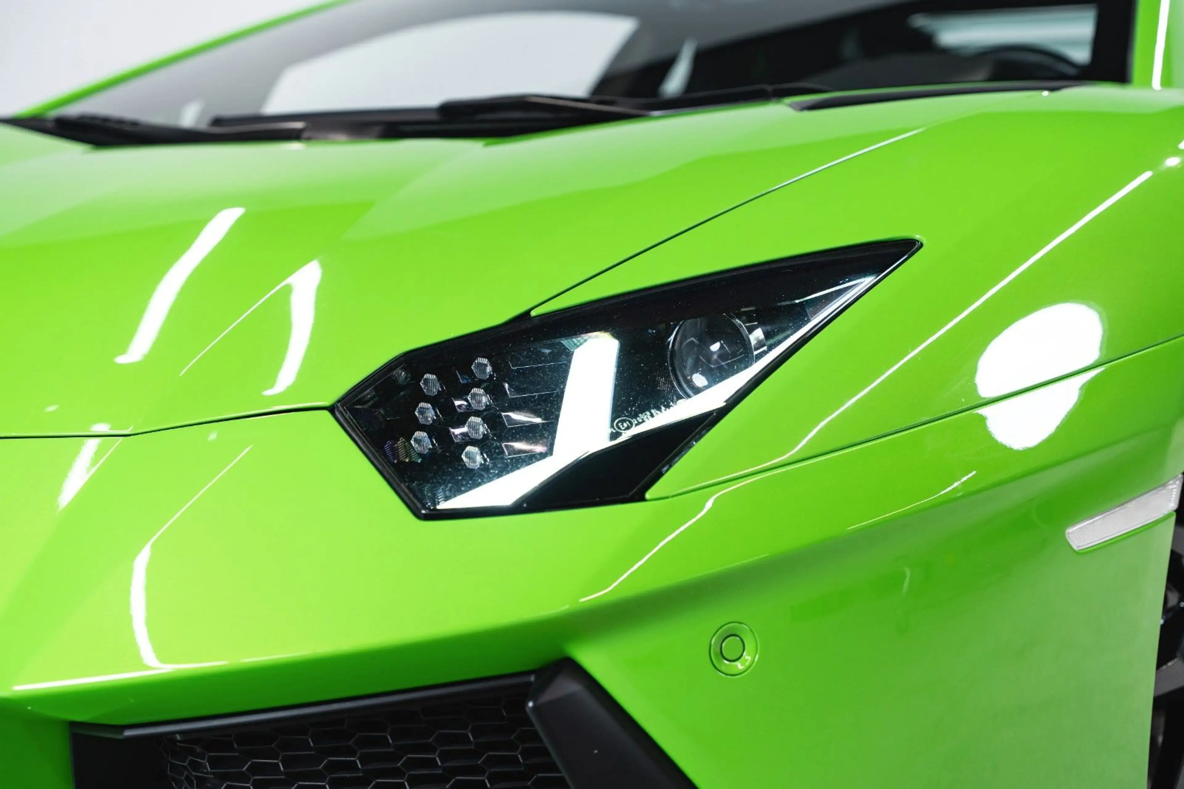 Lamborghini Aventador LP 700-4 *LIFT* BRANDING PACKAGE* — photo 7