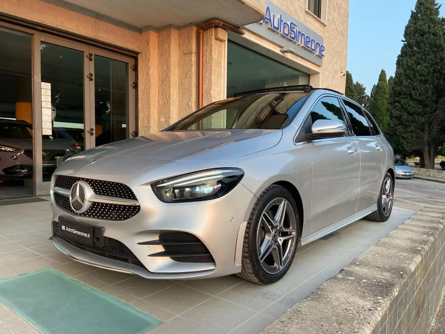 Mercedes-Benz B 180 d Automatic Premium Amg TETTO APR/PAN Gri - 1