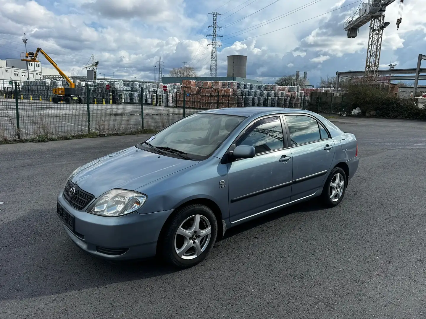 Toyota Corolla 1.4i VVT-i AIRCO JANTE ALUMINIUM CLIMATISÉ Grau - 1