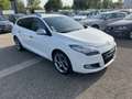 Renault Megane III (B95) 2.0 dCi 160ch GT BVM6 1erMain GPS Weiß - thumbnail 3