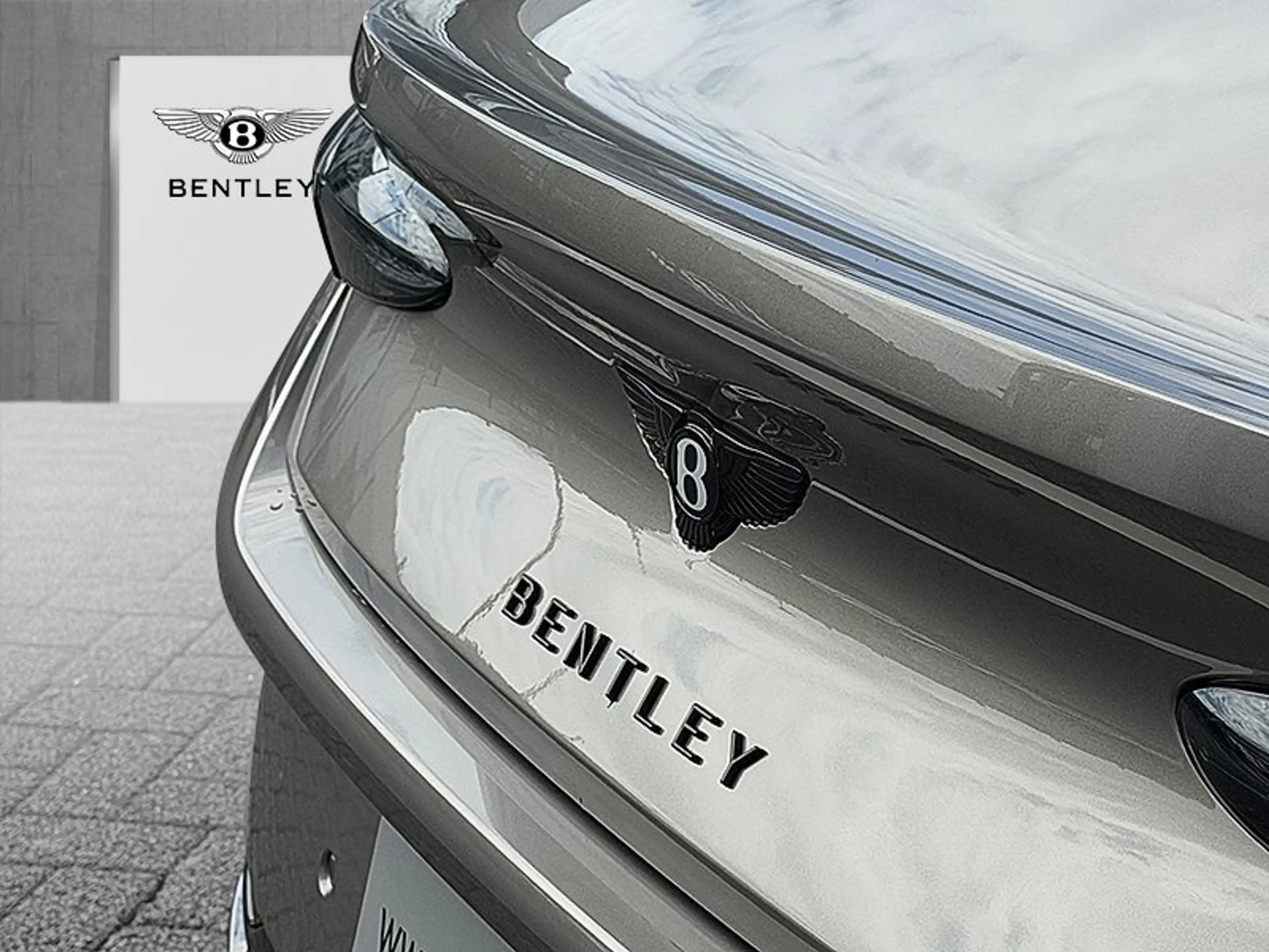 Bentley Continental GT S *Rotating Display*Diamond Quilt* — photo 9