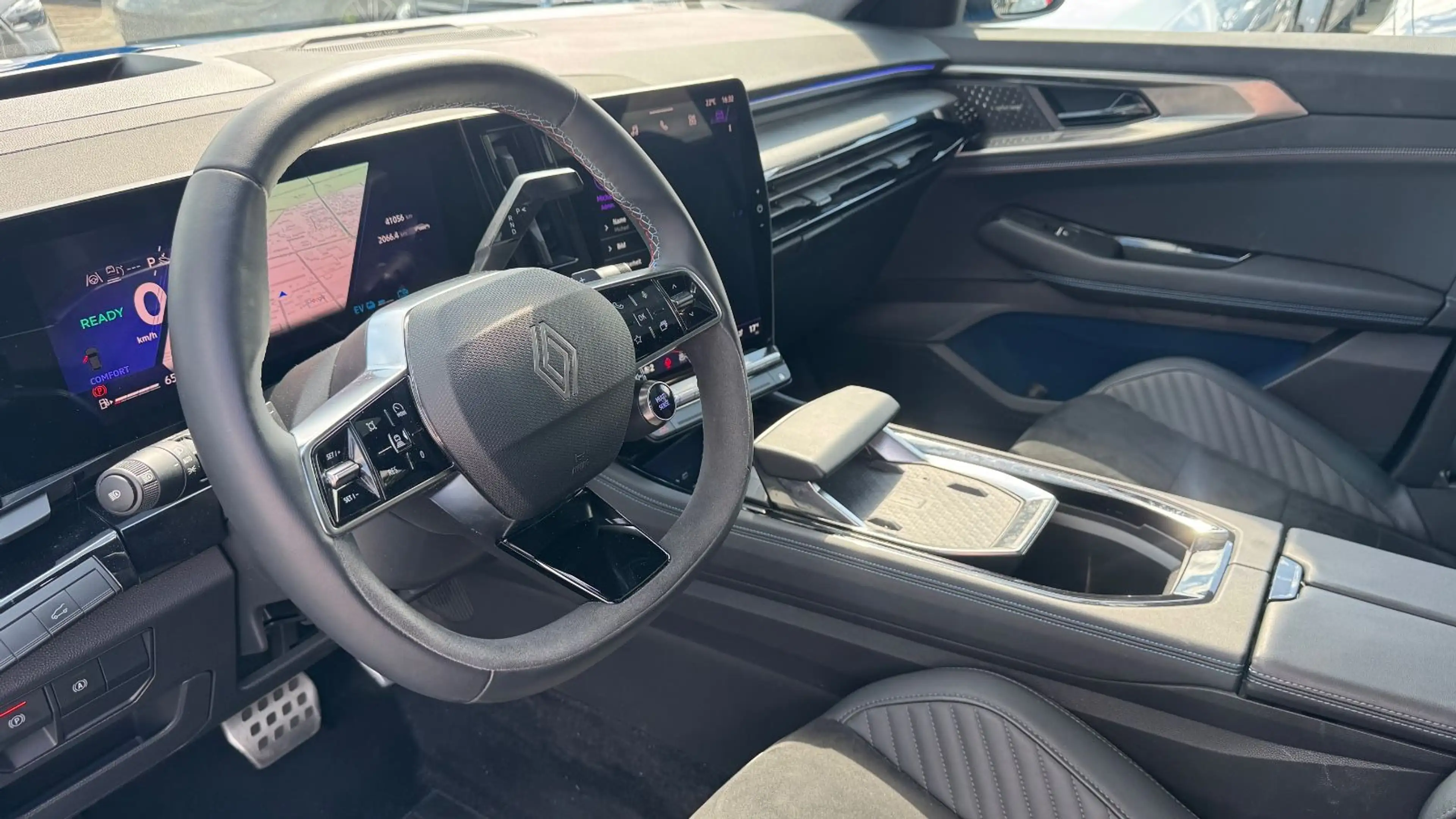 Renault Rafale Hybrid E-Tech 4x4 300 PHEV Esprit Alpine — photo 11