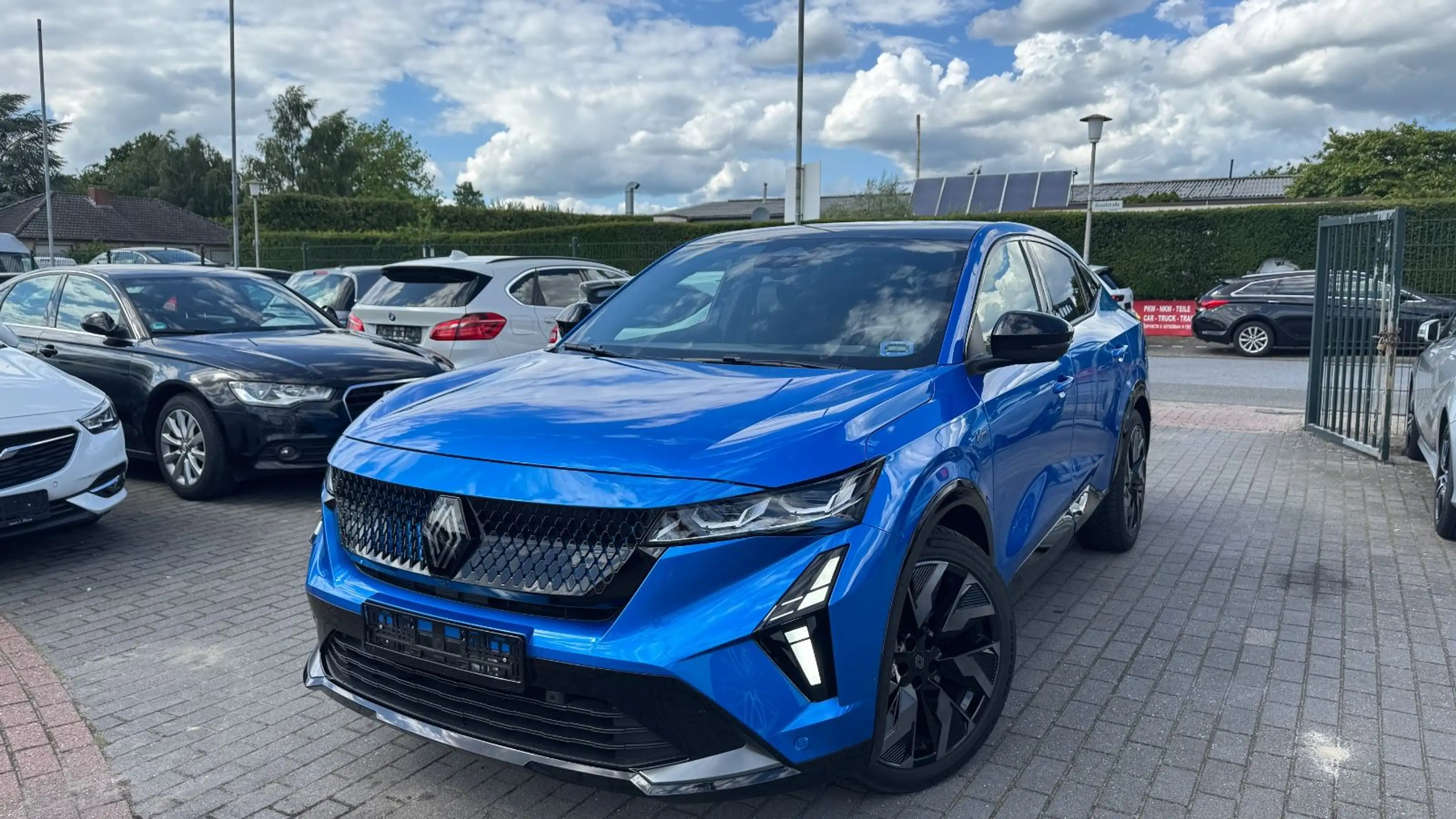 Renault Rafale Hybrid E-Tech 4x4 300 PHEV Esprit Alpine — photo 2