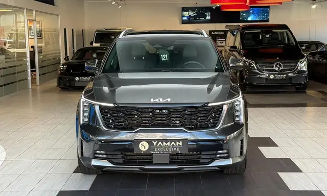 Kia Sorento view 3