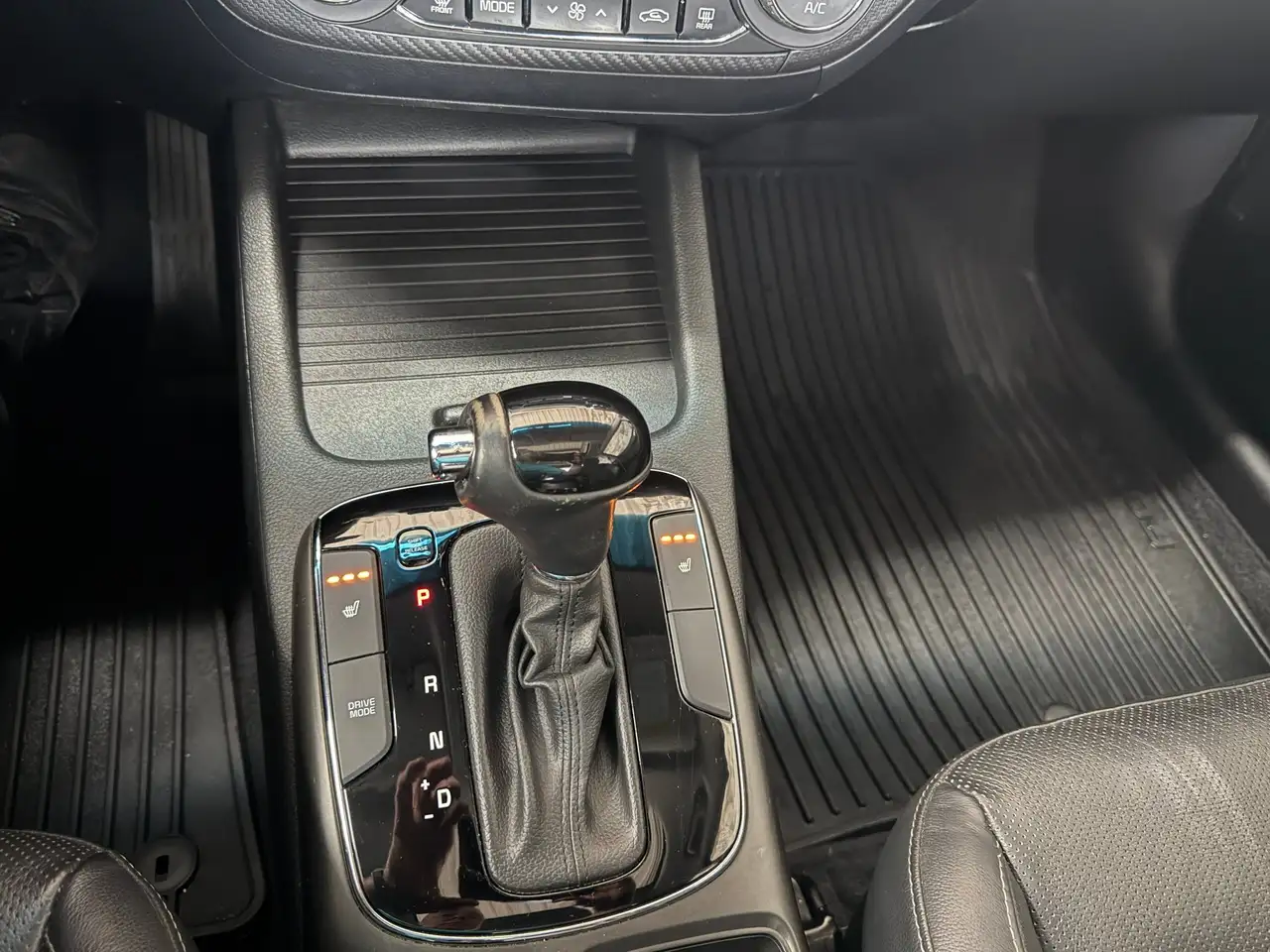 Kia Forte снимка Kia Forte