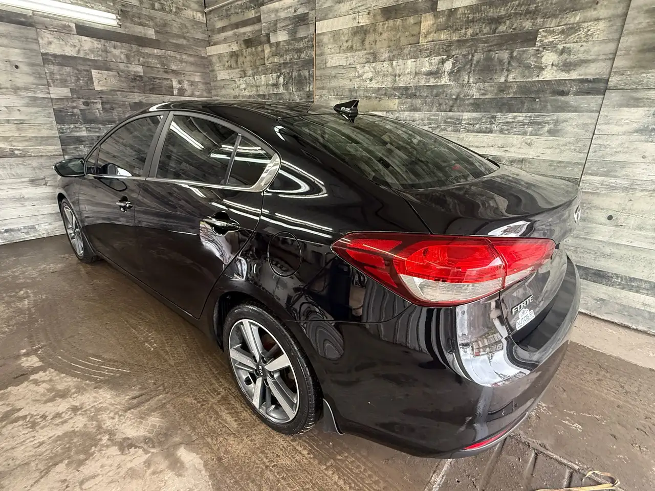 Kia Forte снимка Kia Forte