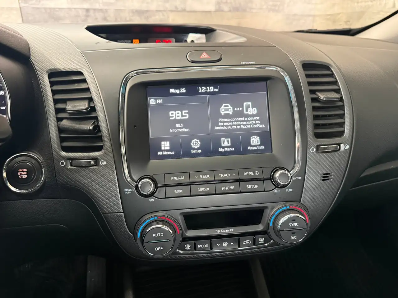 Kia Forte снимка Kia Forte