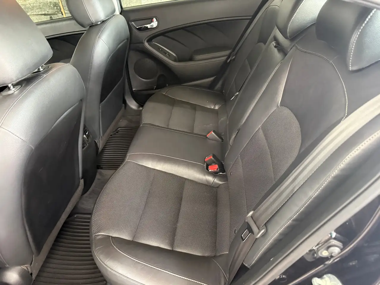 Kia Forte снимка Kia Forte