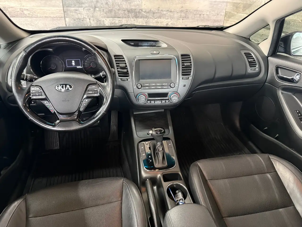 Kia Forte снимка Kia Forte