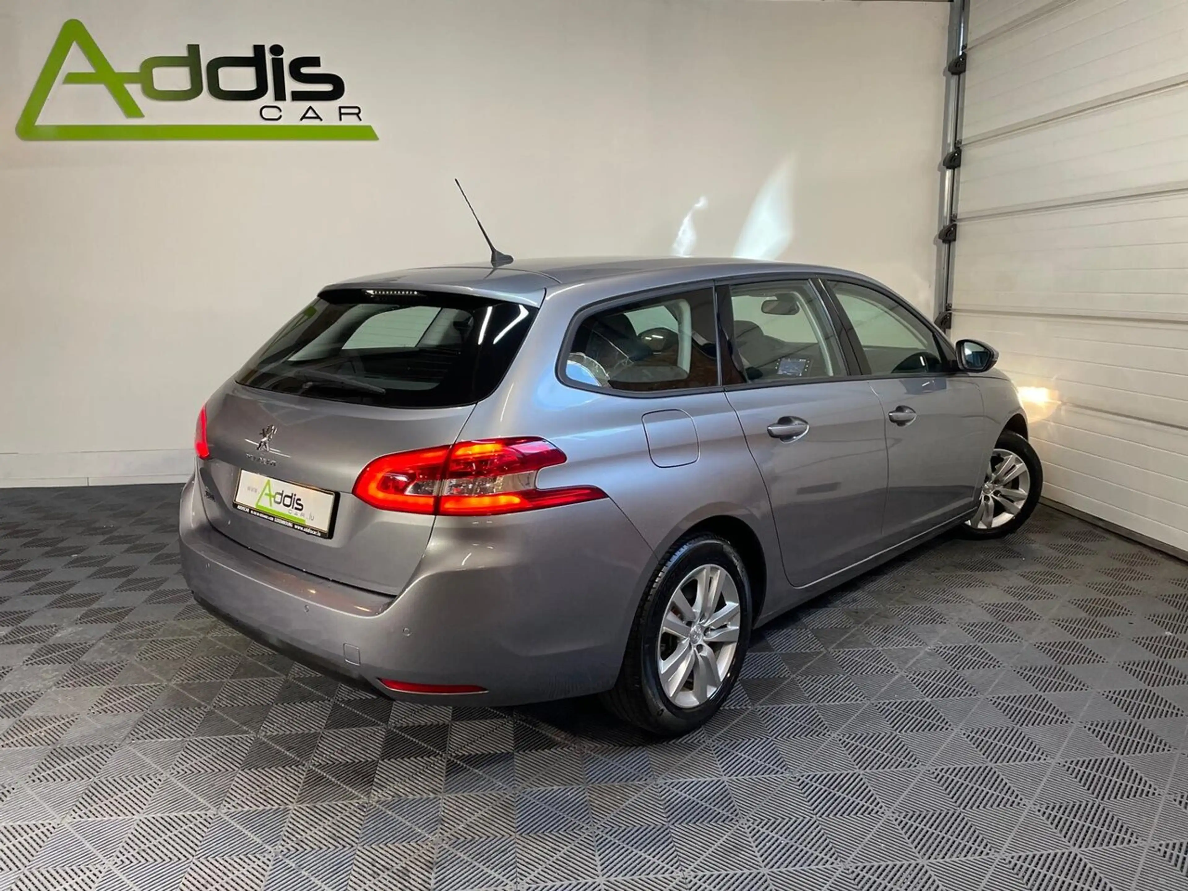 Peugeot 308 SW 1.5 BlueHDI 130 ACTIVE EAT8 GPS CARPLAY — photo 2