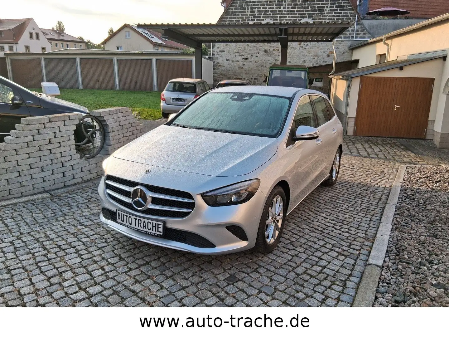 Mercedes-Benz B 200 Navi LED AHK DAB PDC SH Argintiu - 1
