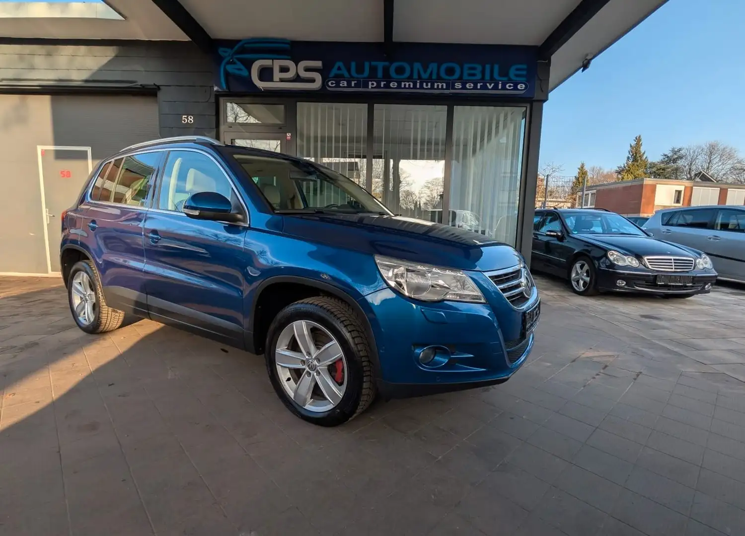 Volkswagen Tiguan Sport & Style 4Motion Blau - 1