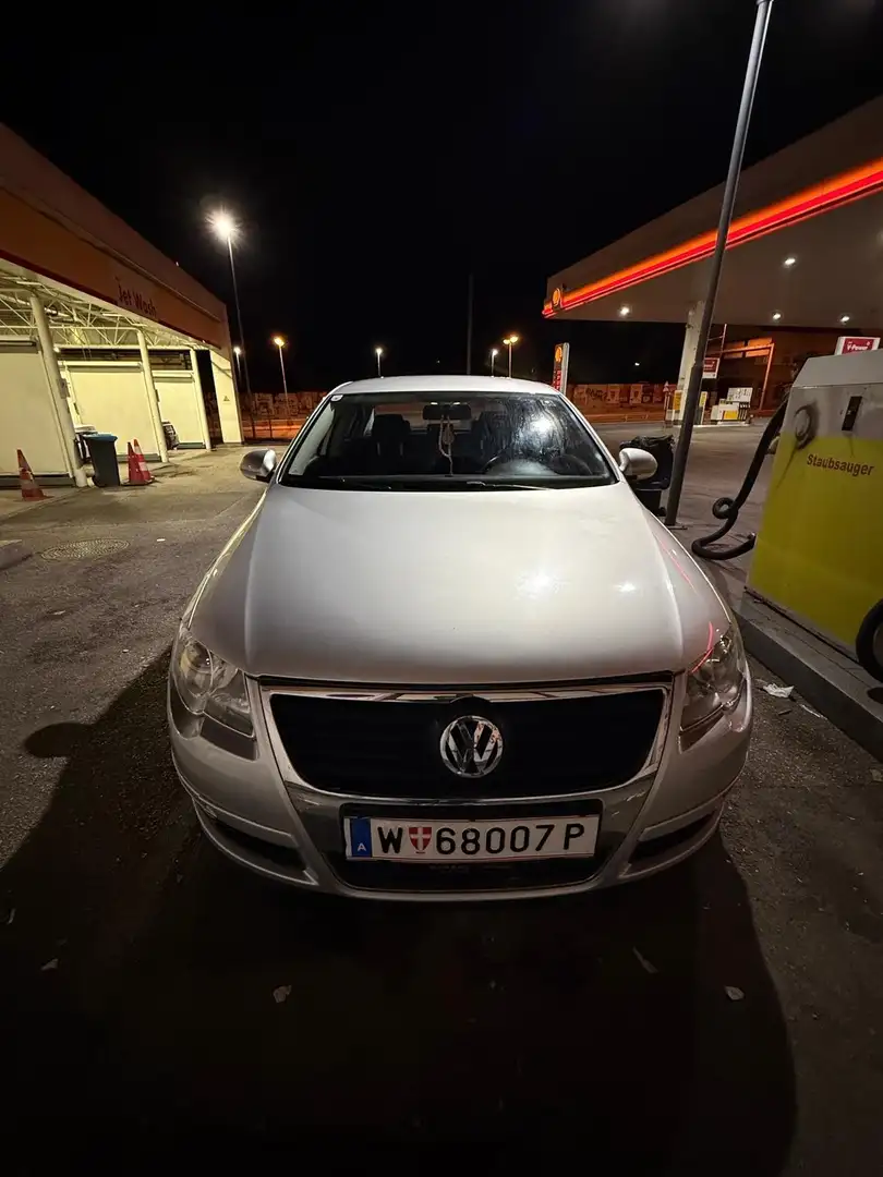 Volkswagen Passat Comfortline 2,0 TDI DPF 4Motion - 1