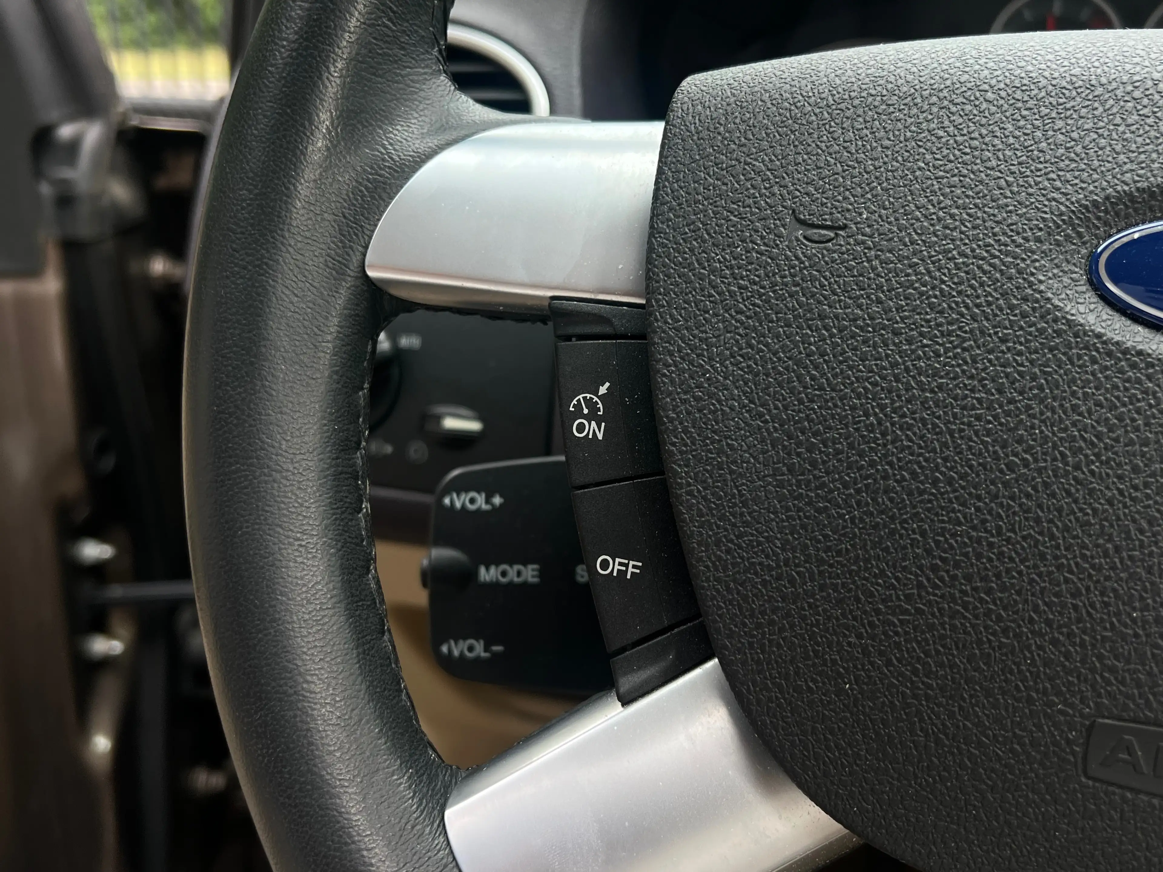 Ford Focus CC 2.0 TDCi Titanium • Cabrio • Leder • Xenon — photo 15